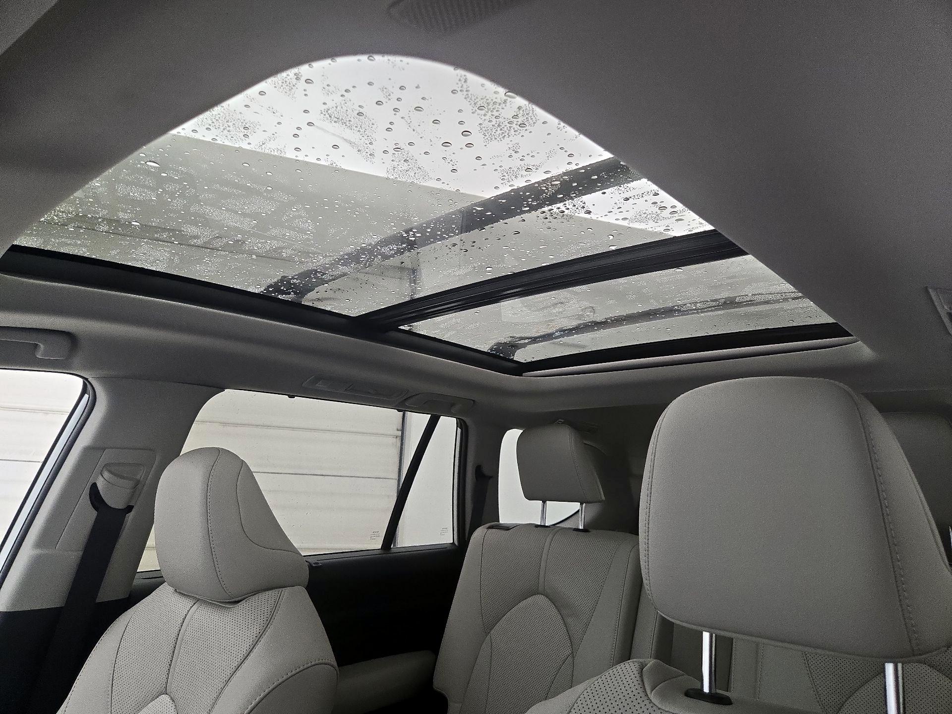 Thumbnail: 2024 Toyota Highlander - 19