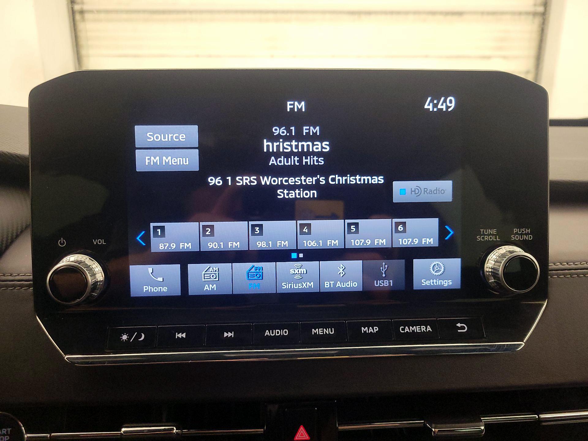 Thumbnail: 2023 Mitsubishi Outlander - 16