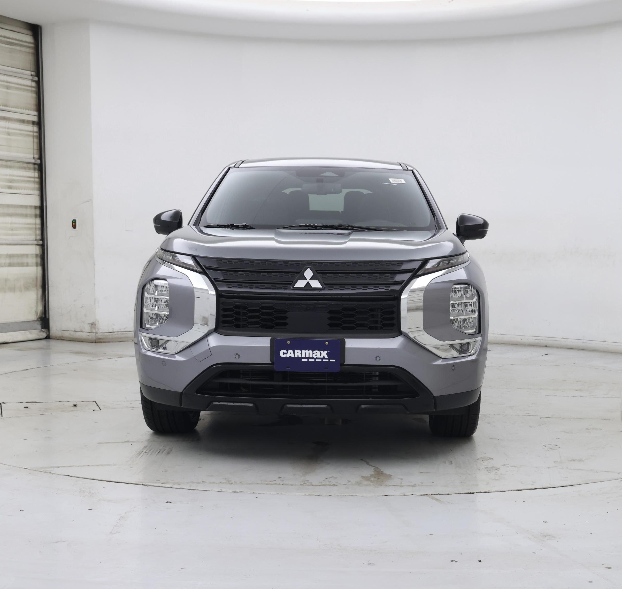 Thumbnail: 2023 Mitsubishi Outlander - 5