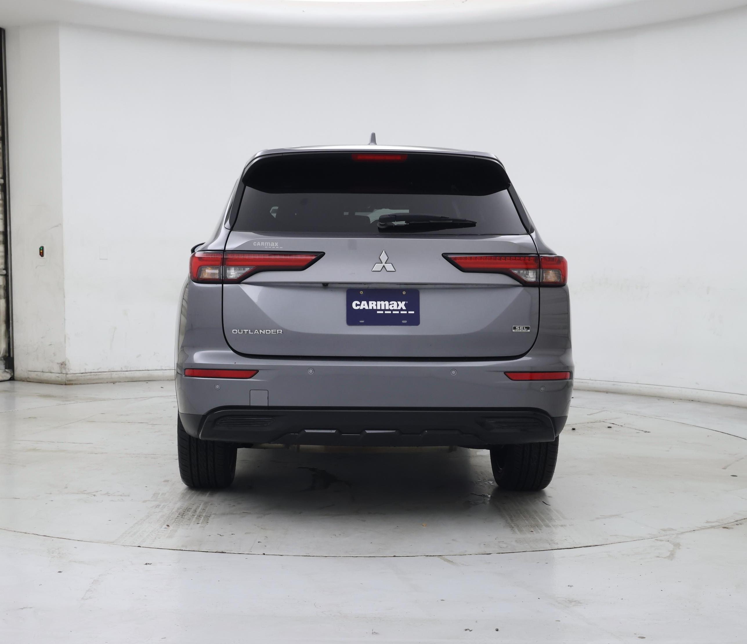 Thumbnail: 2023 Mitsubishi Outlander - 6