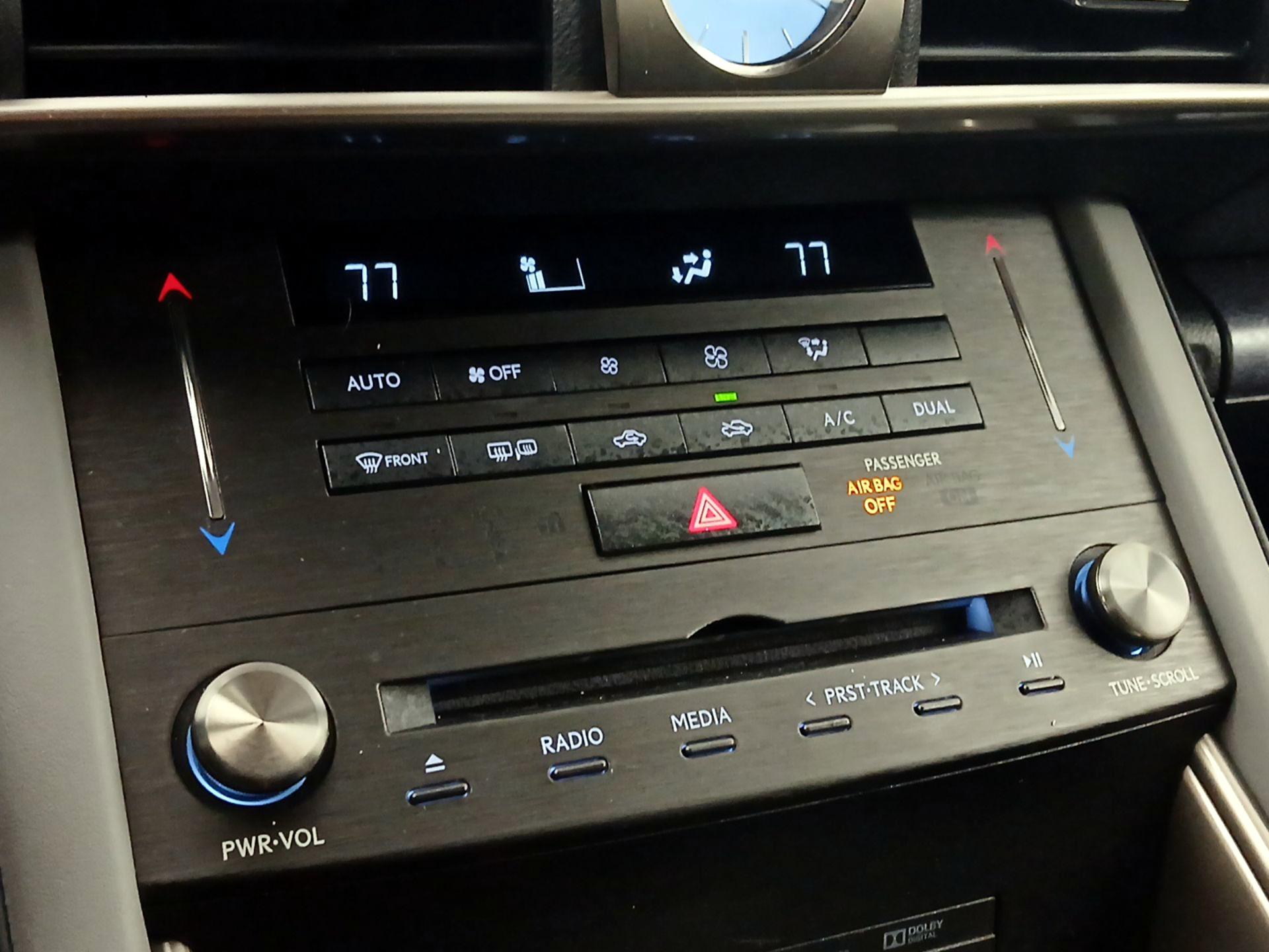 Thumbnail: 2020 Lexus IS - 17