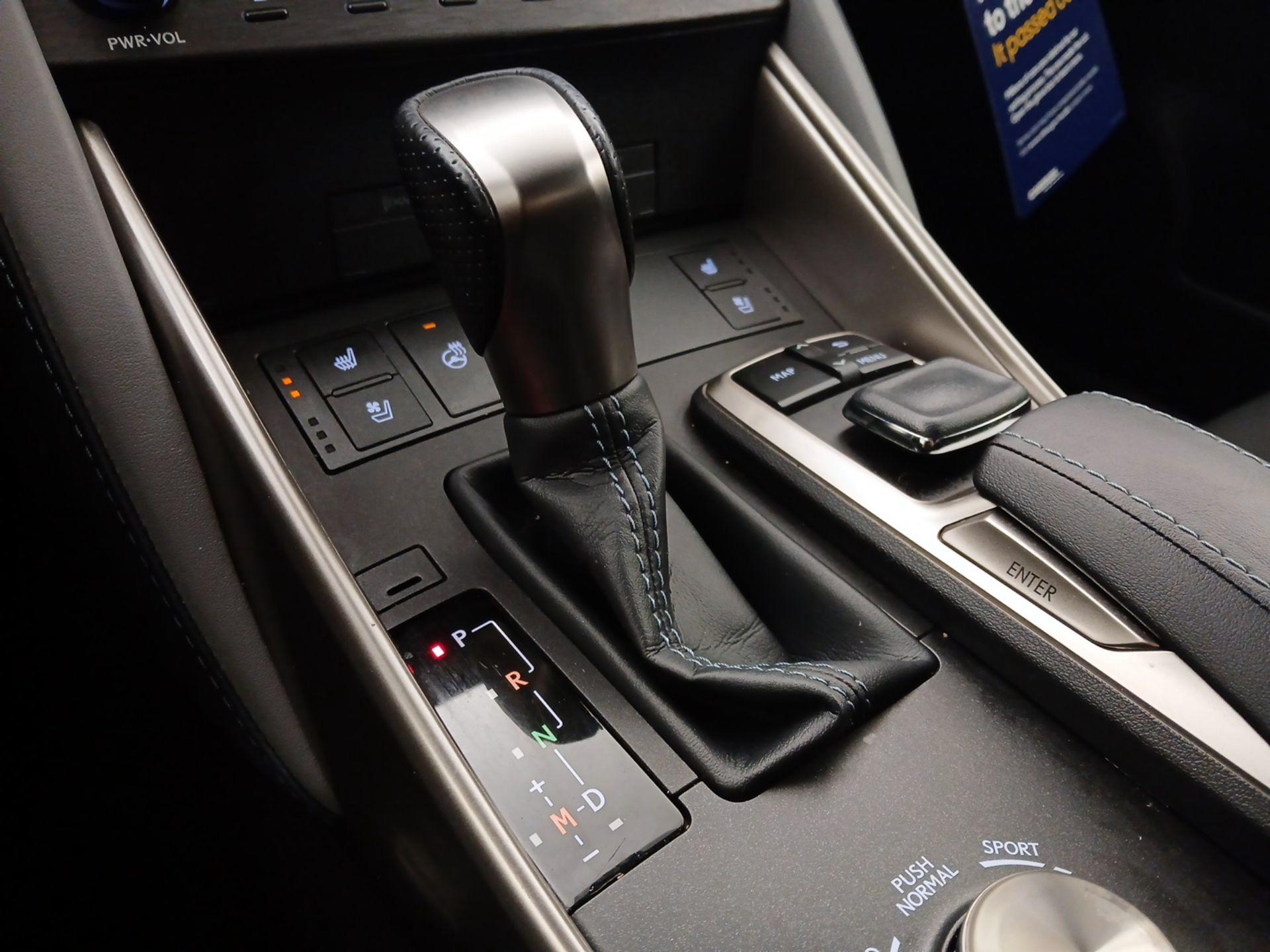 Thumbnail: 2020 Lexus IS - 18