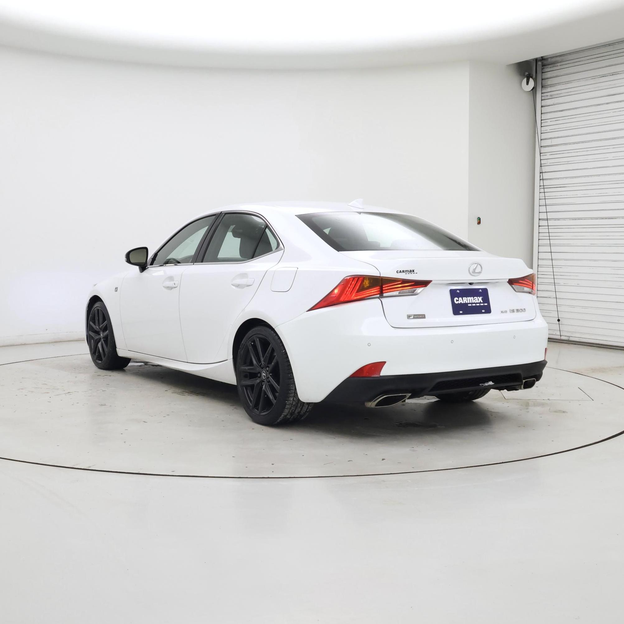 Thumbnail: 2020 Lexus IS - 2