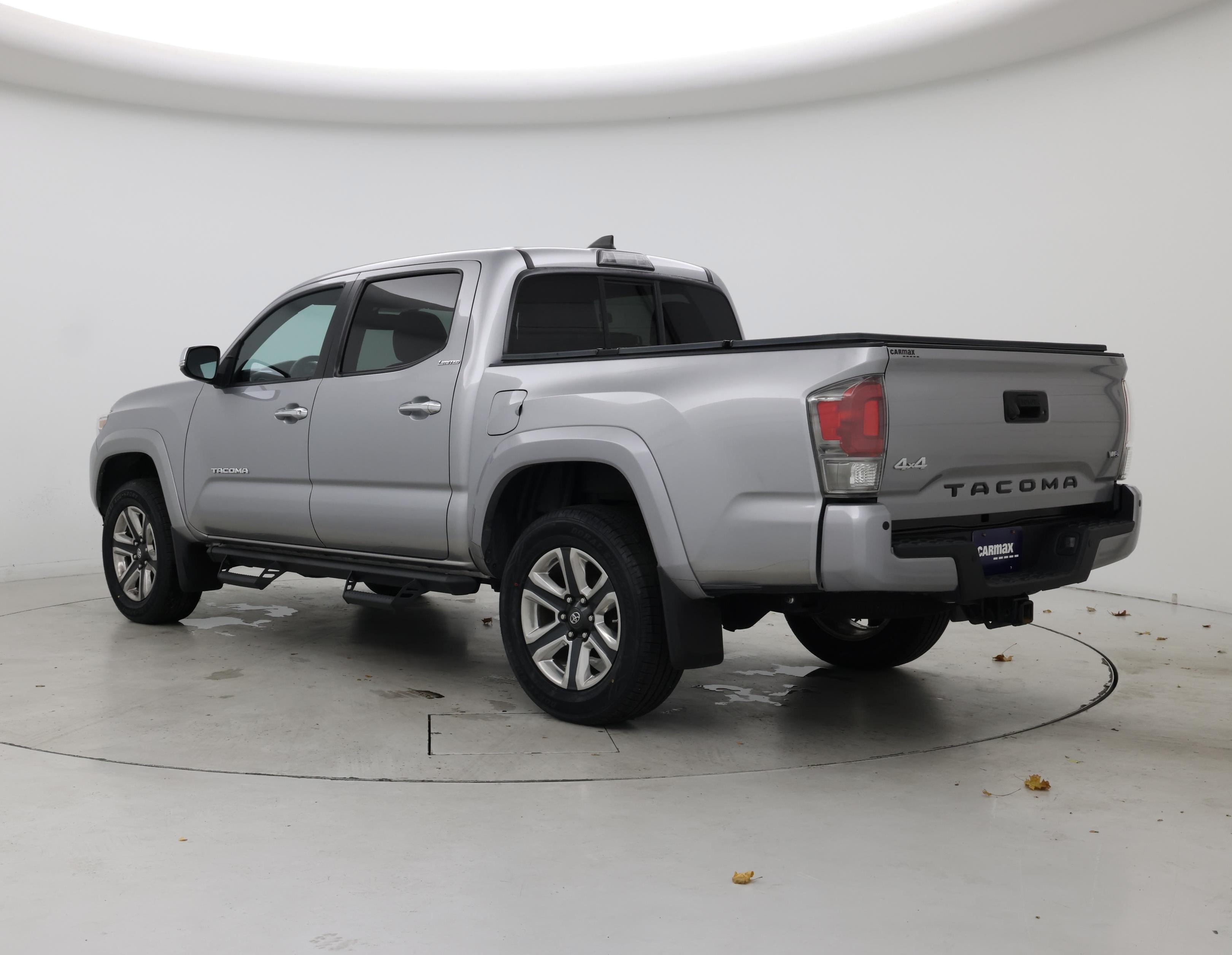 Thumbnail: 2016 Toyota Tacoma - 2