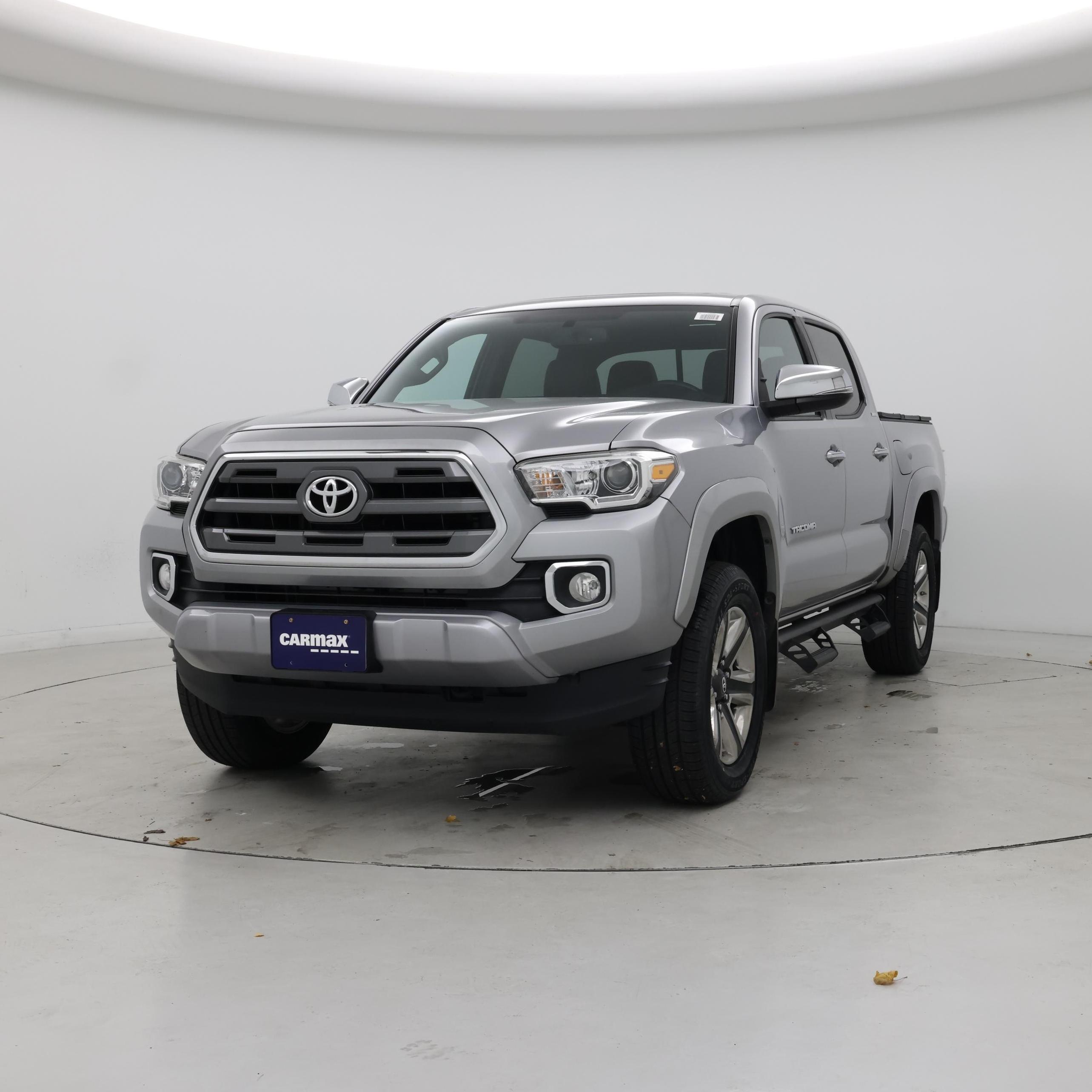 Thumbnail: 2016 Toyota Tacoma - 4