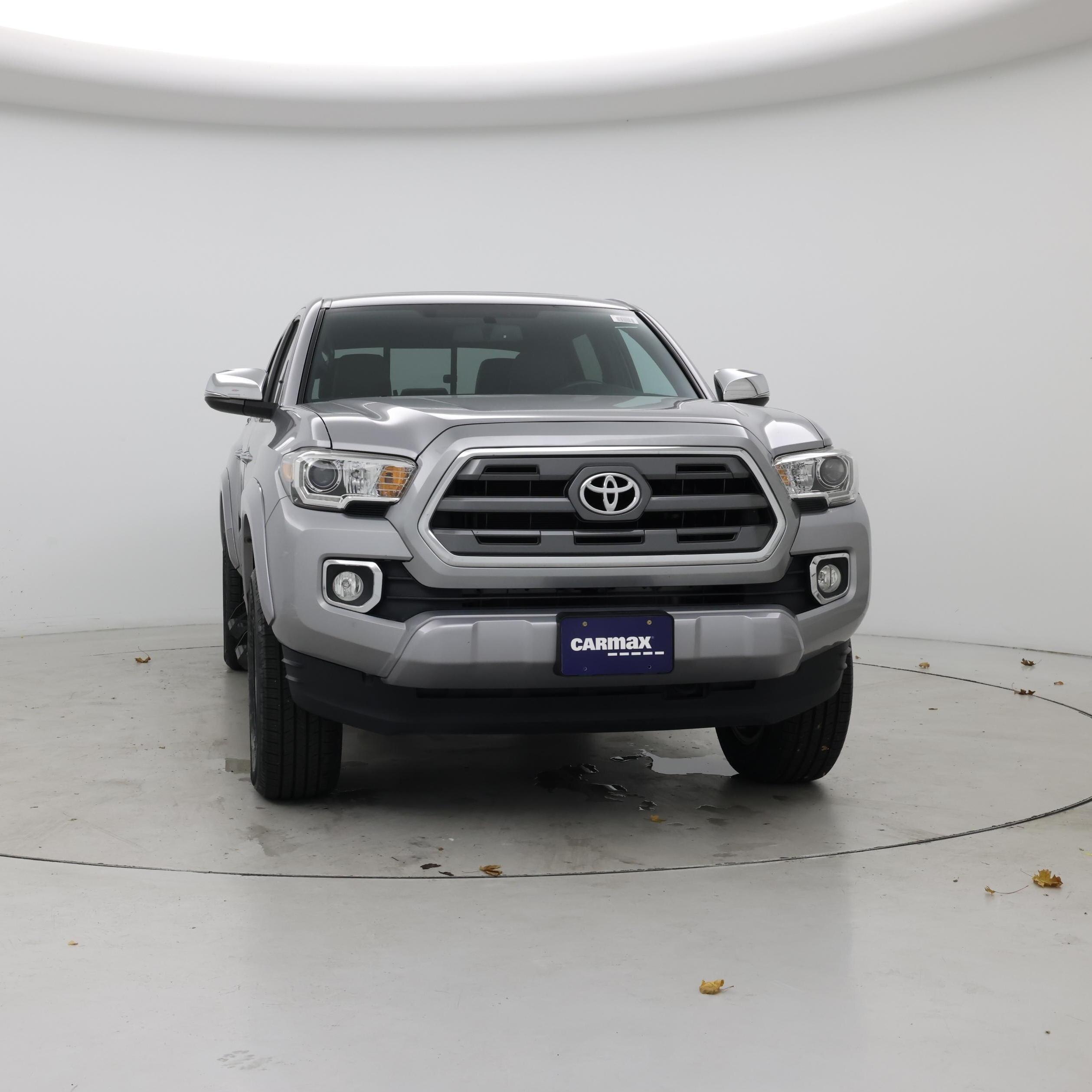 Thumbnail: 2016 Toyota Tacoma - 5