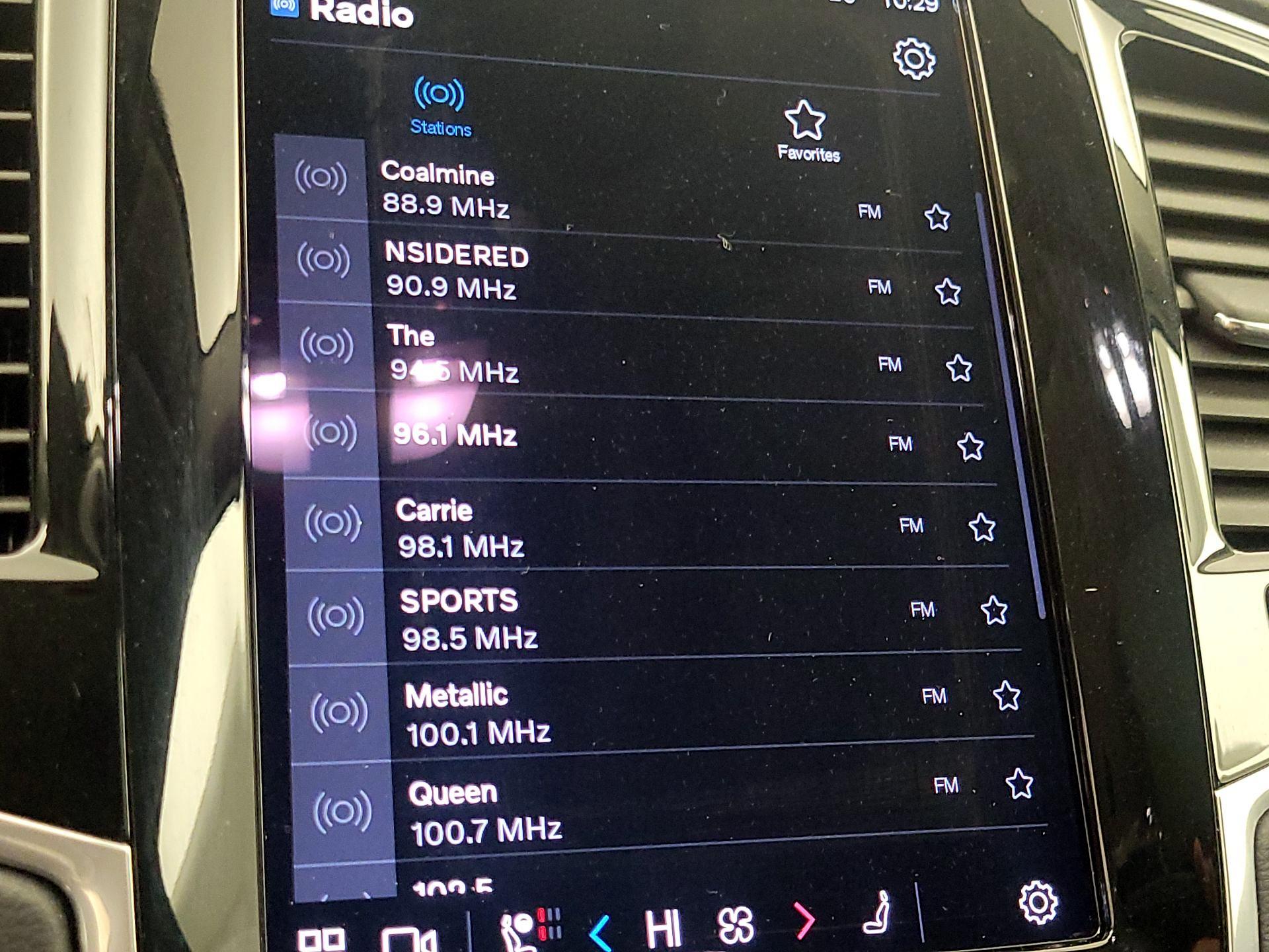 Thumbnail: 2023 Volvo XC90 - 15