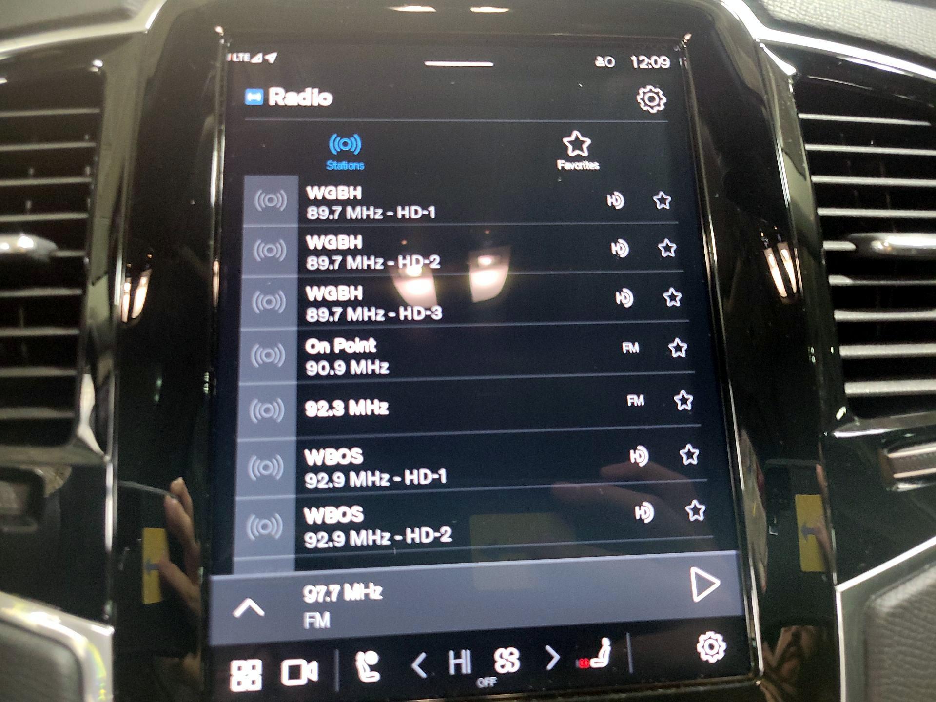 Thumbnail: 2024 Volvo XC90 - 16