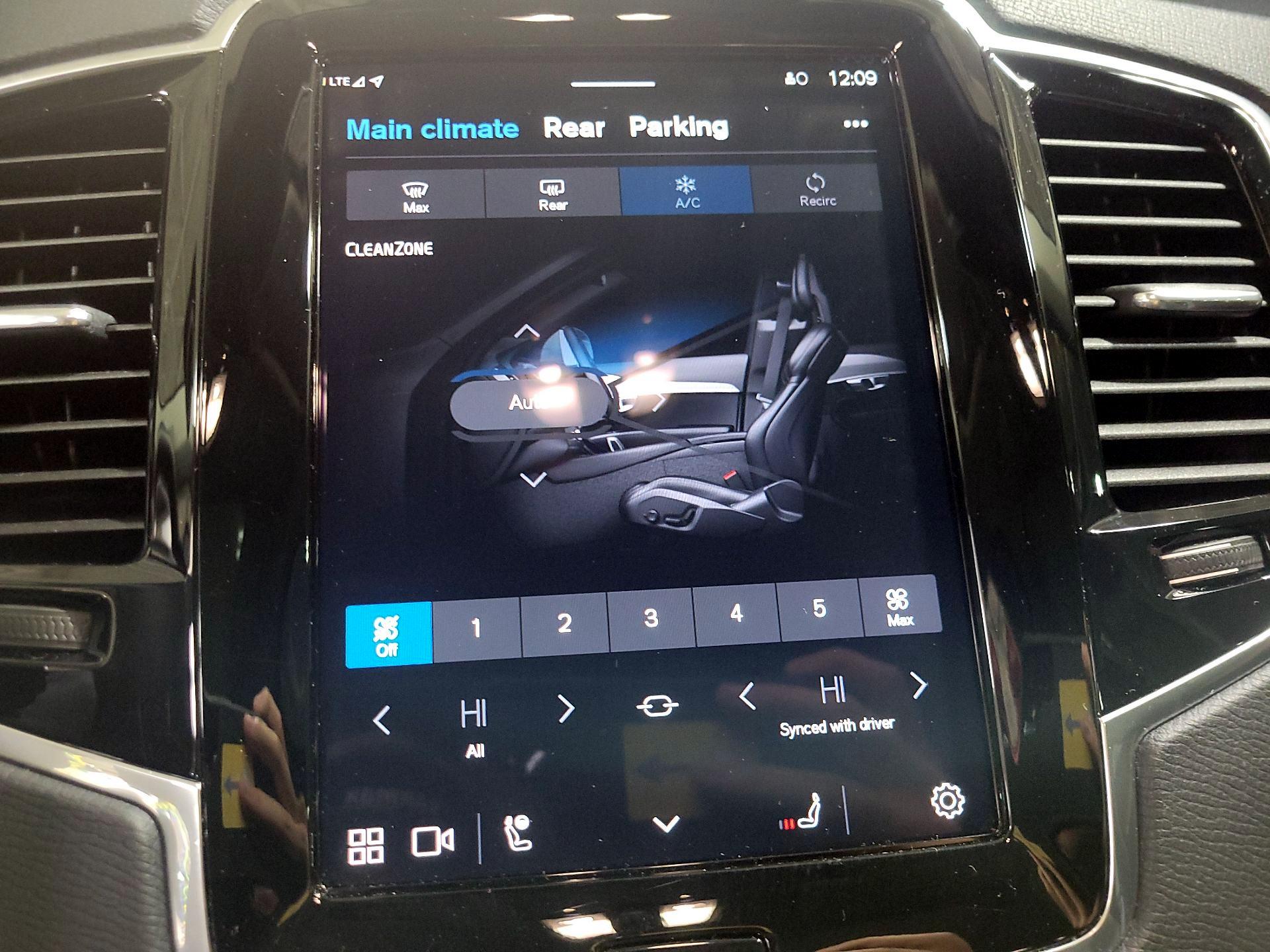 Thumbnail: 2024 Volvo XC90 - 17