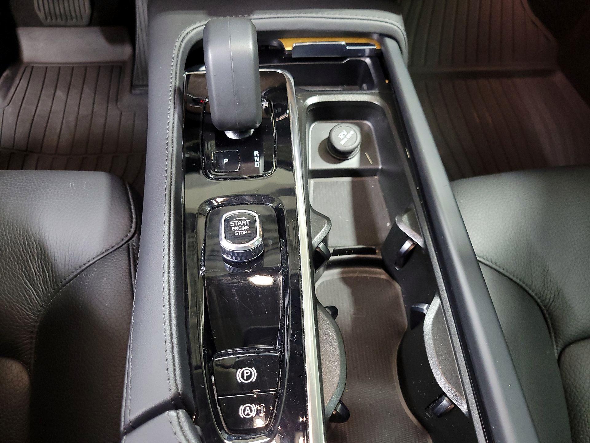 Thumbnail: 2024 Volvo XC90 - 18