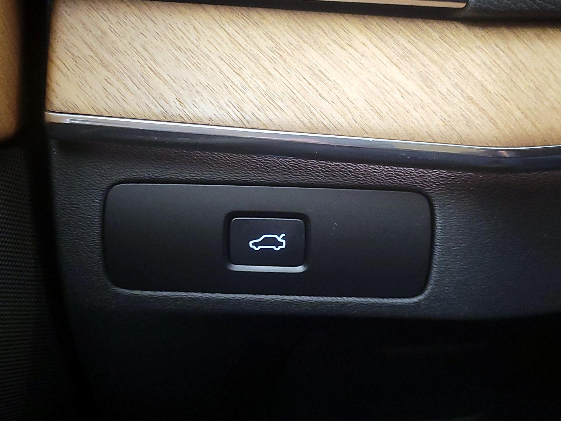 Thumbnail: 2024 Volvo XC90 - 13