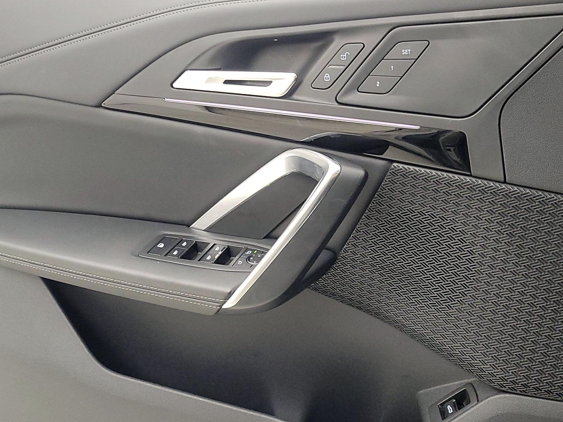 Thumbnail: 2025 BMW X1 - 12