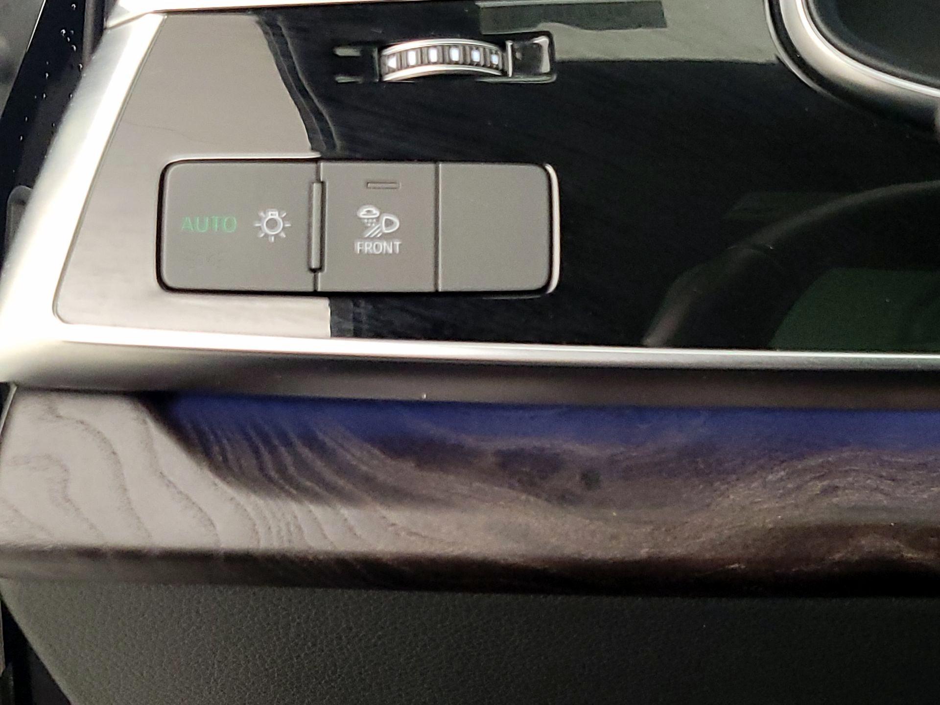 Thumbnail: 2023 Audi Q7 - 13