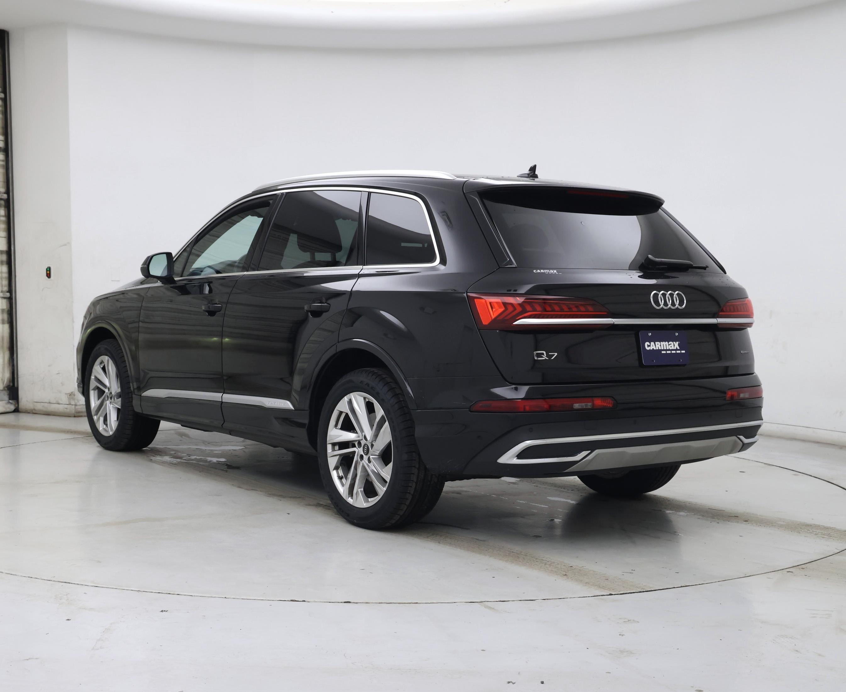 Thumbnail: 2023 Audi Q7 - 2