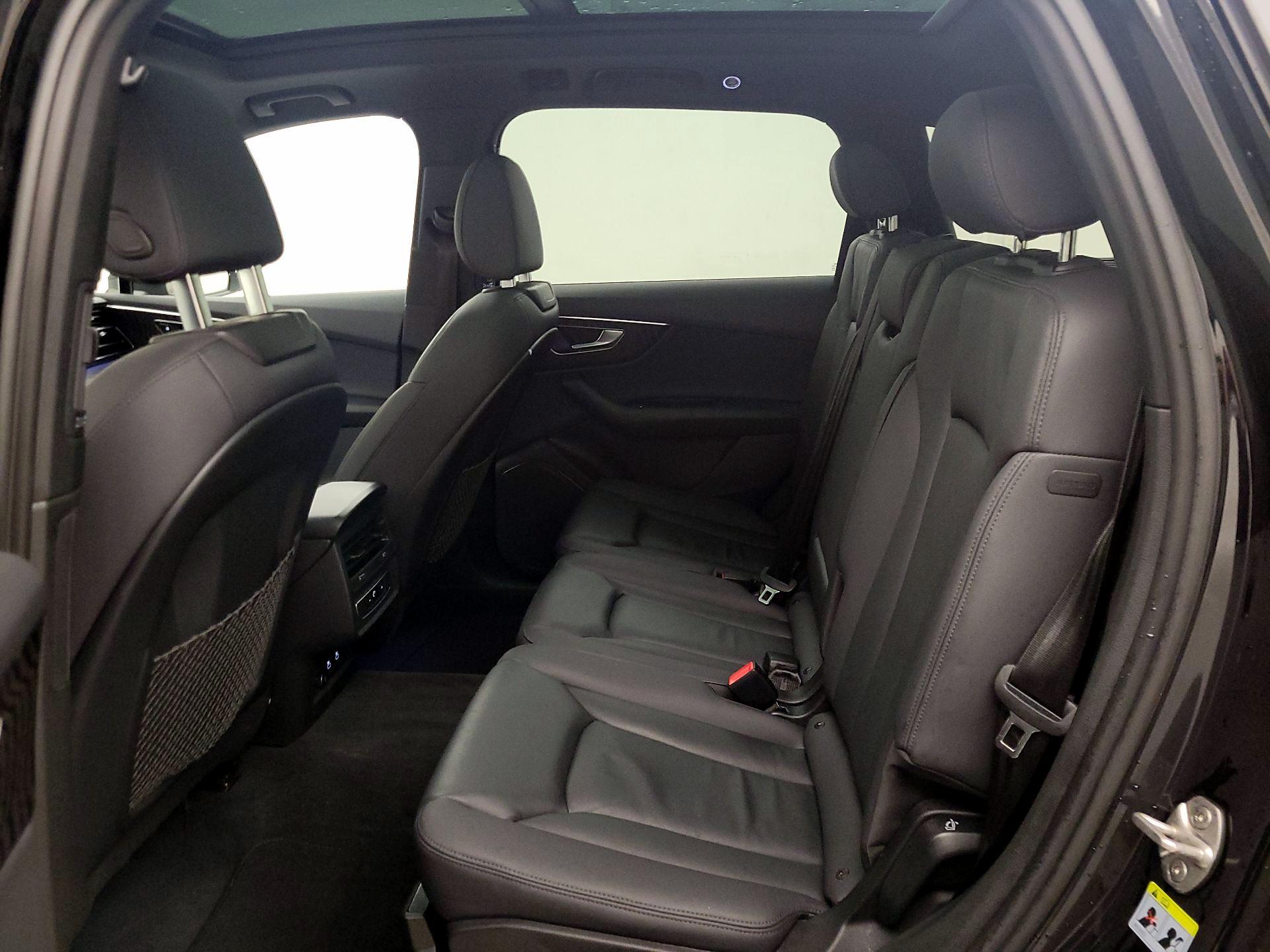 Thumbnail: 2023 Audi Q7 - 20