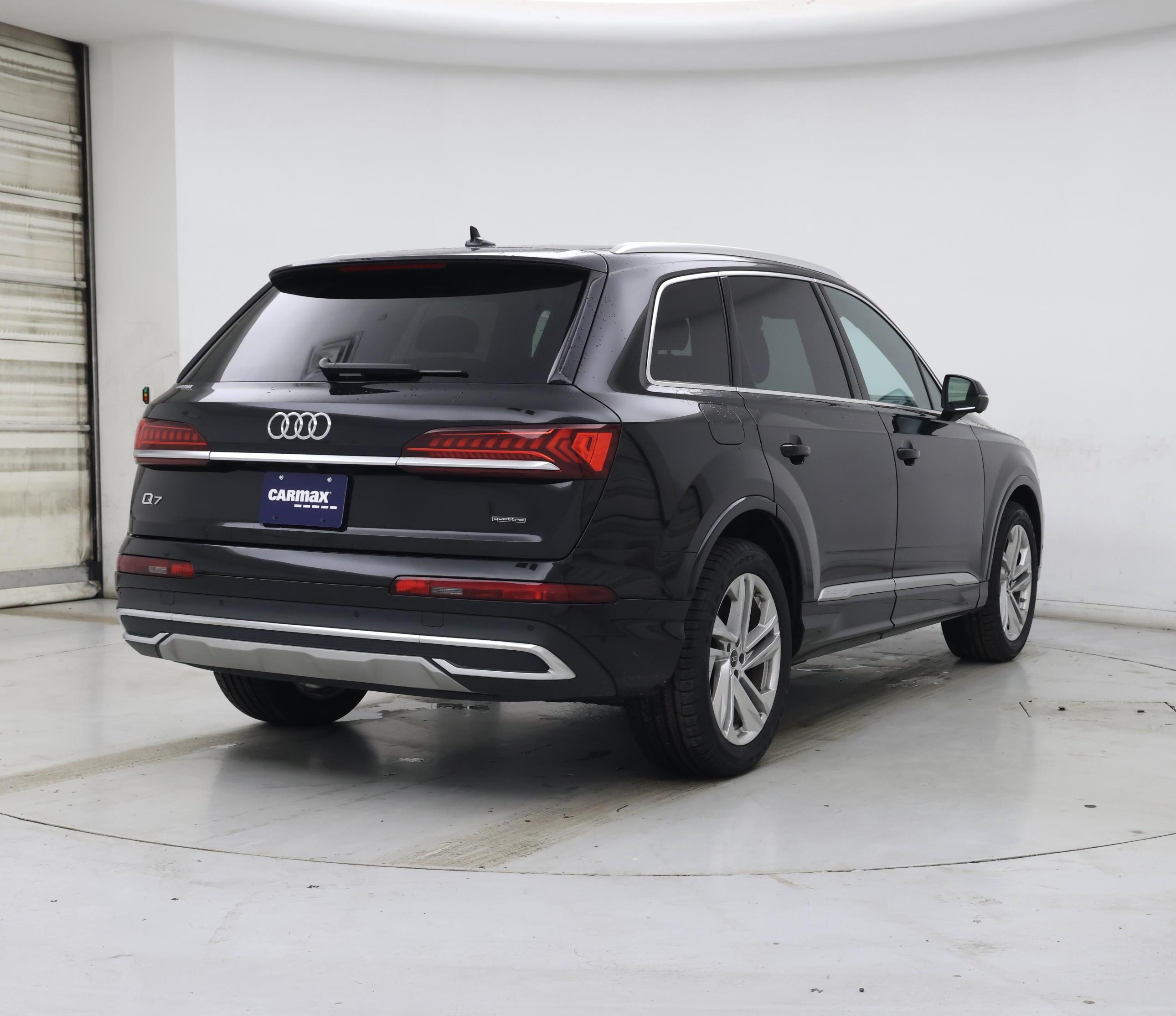Thumbnail: 2023 Audi Q7 - 8