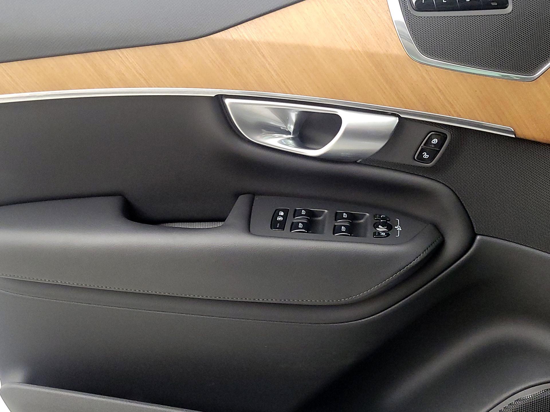 Thumbnail: 2024 Volvo XC90 - 12