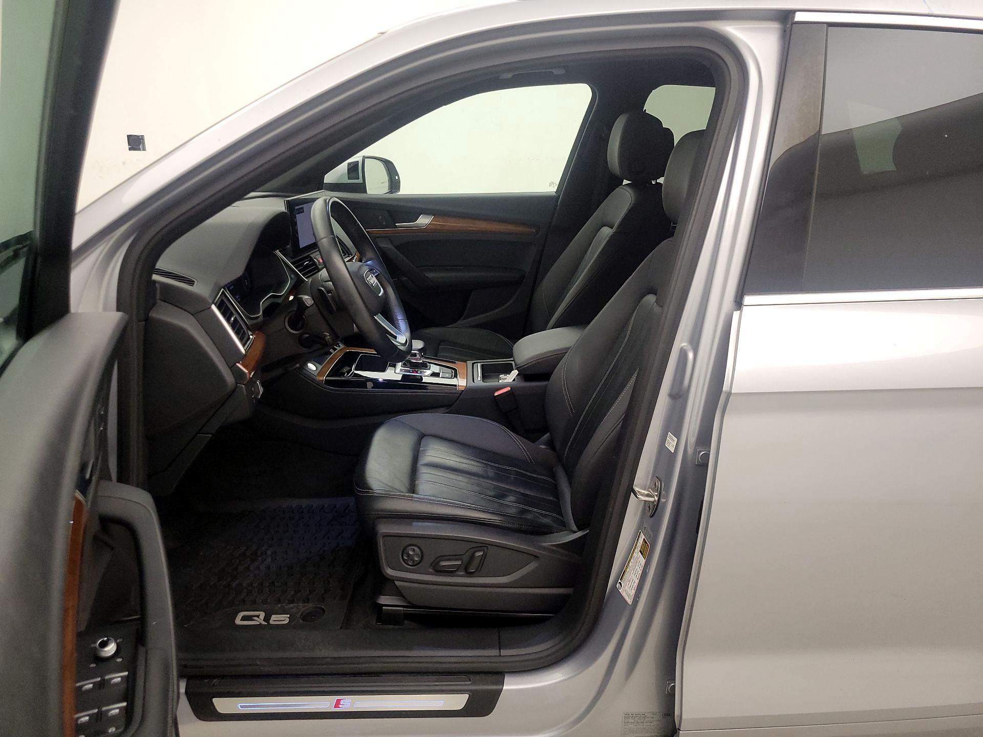 Thumbnail: 2022 Audi Q5 - 11