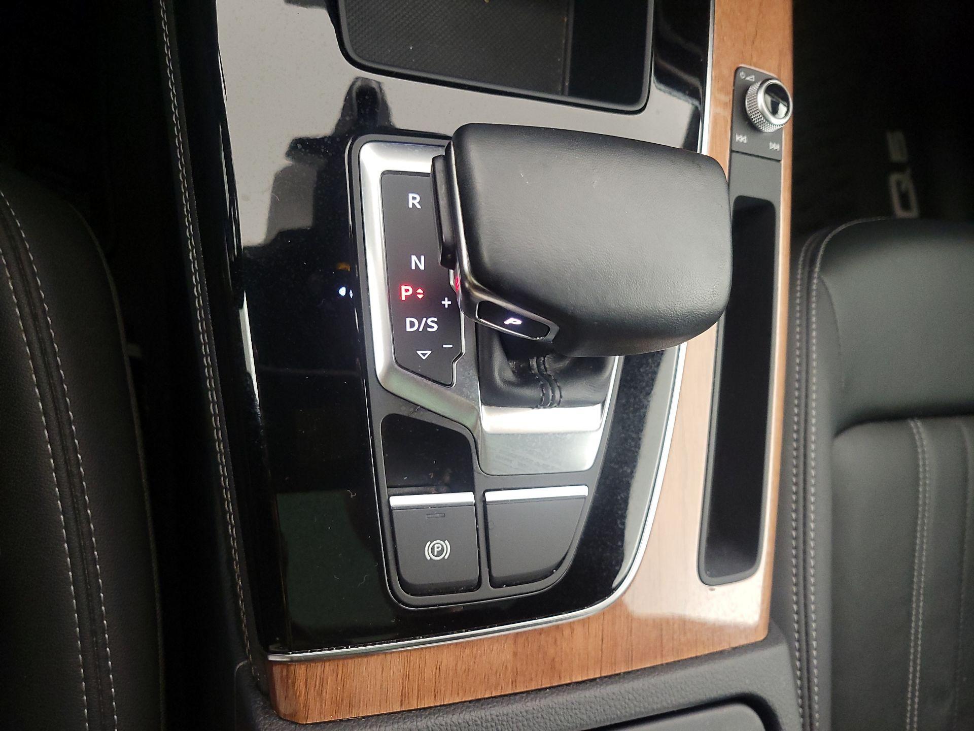 Thumbnail: 2022 Audi Q5 - 18