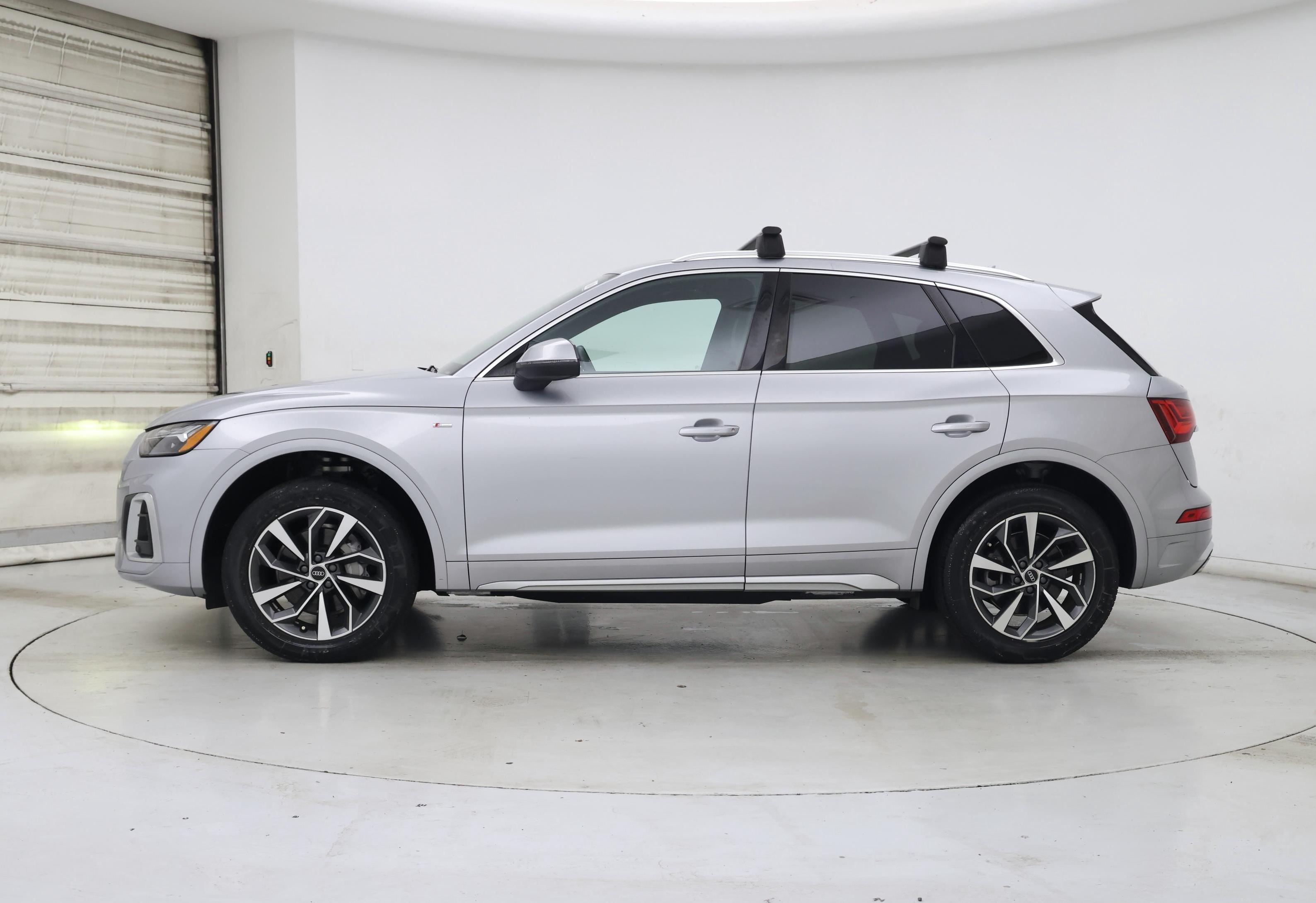 Thumbnail: 2022 Audi Q5 - 3