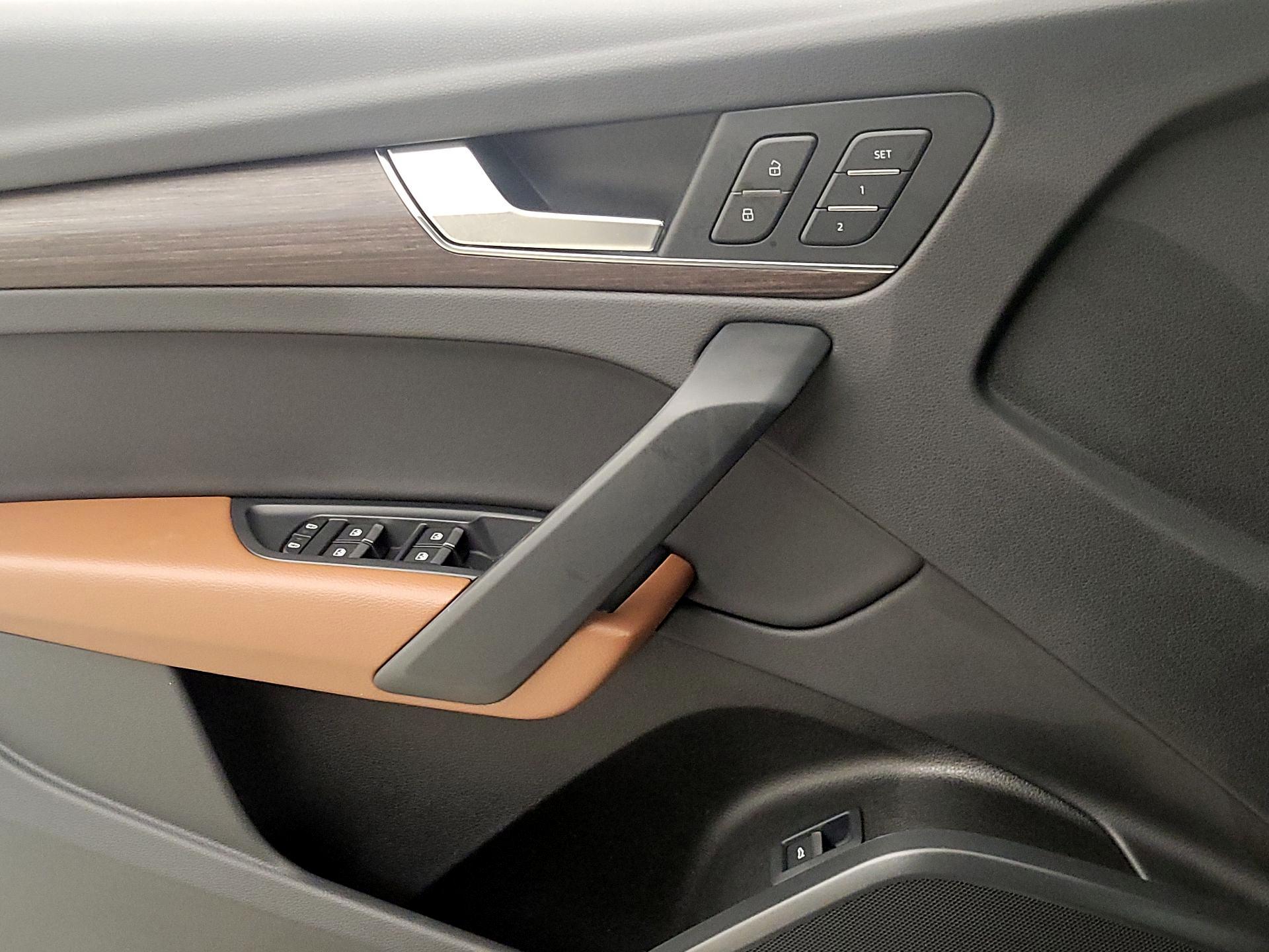 Thumbnail: 2023 Audi Q5 - 12