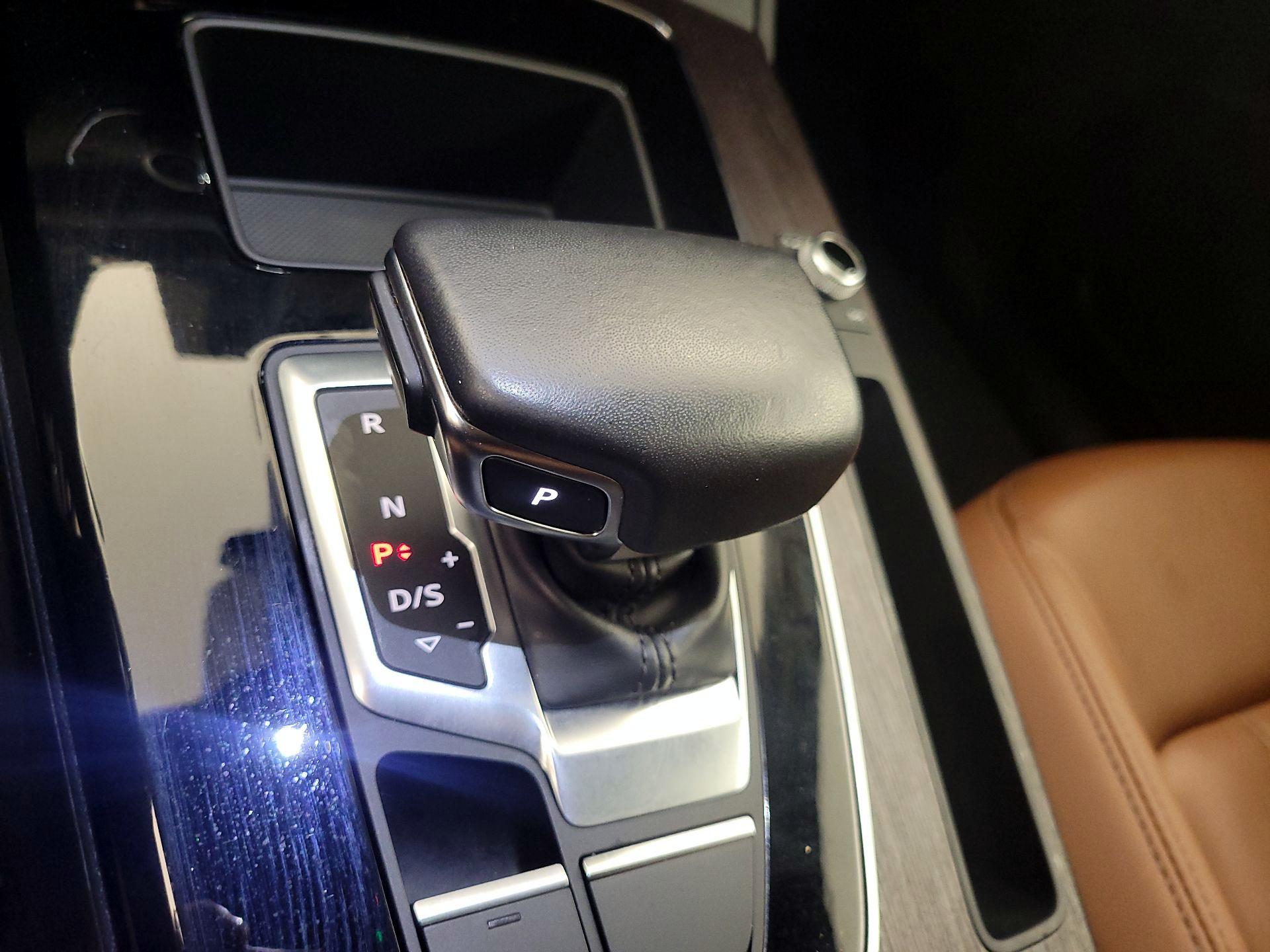 Thumbnail: 2023 Audi Q5 - 17