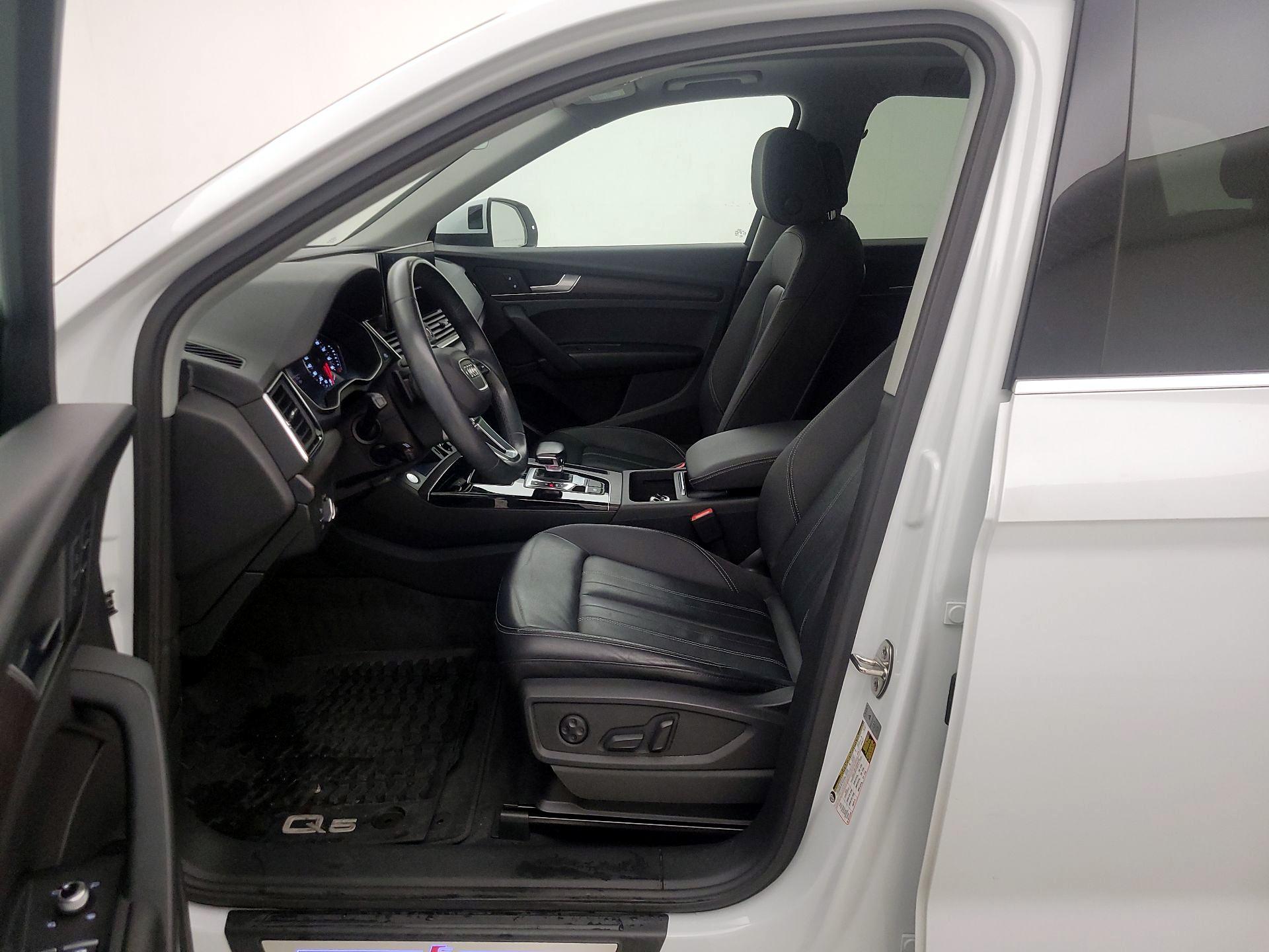 Thumbnail: 2022 Audi Q5 - 11