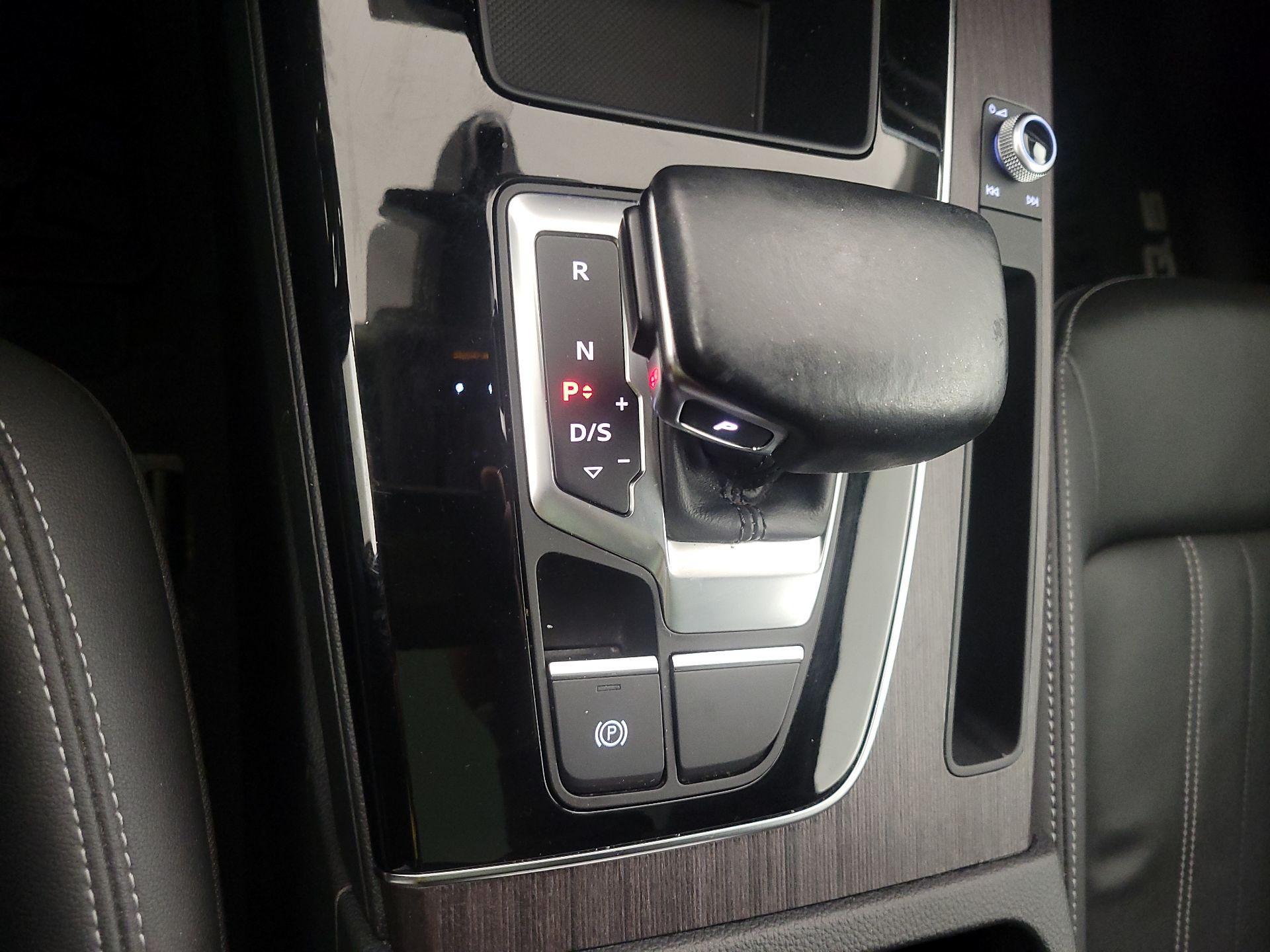 Thumbnail: 2022 Audi Q5 - 17