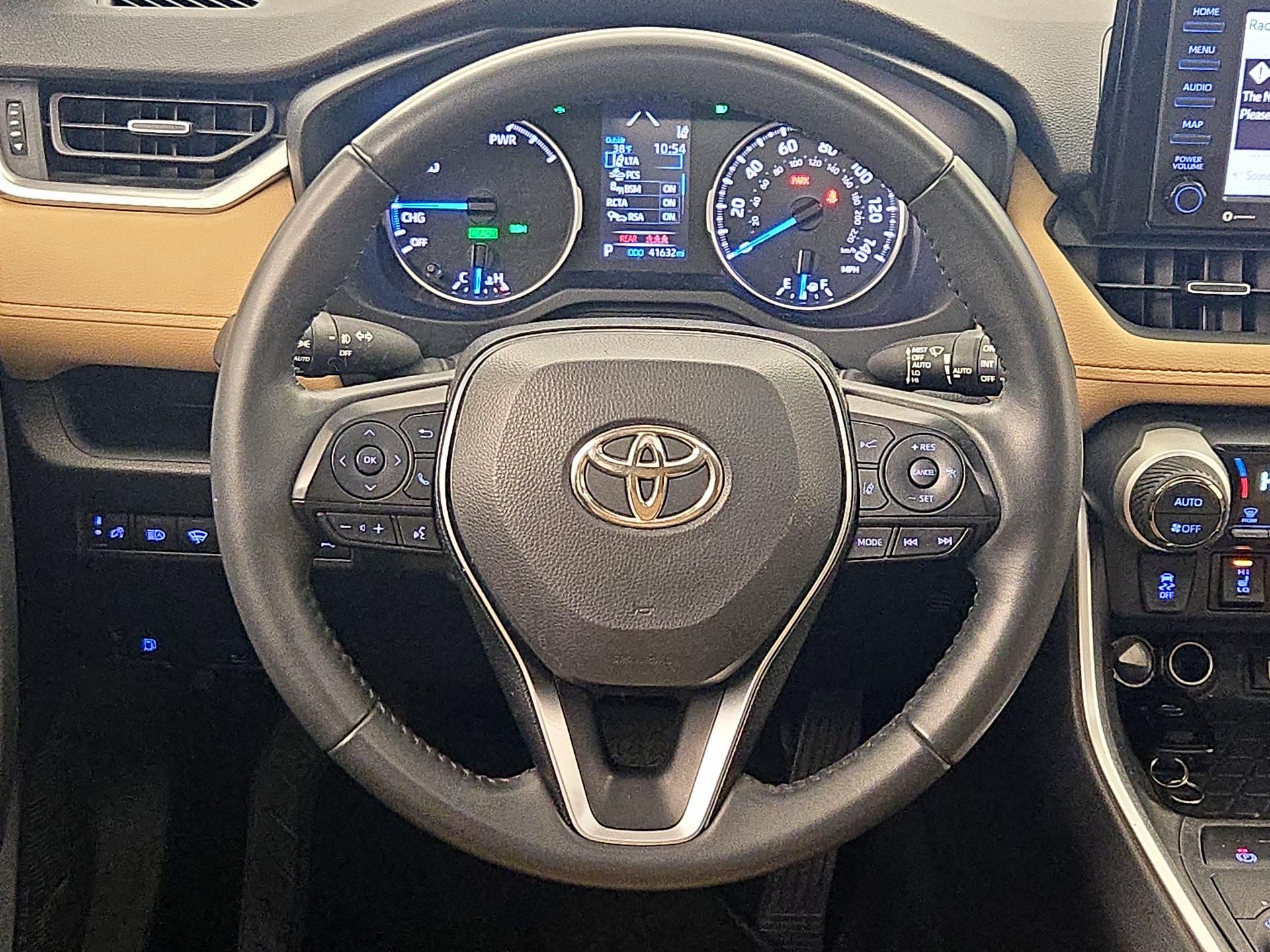 Thumbnail: 2022 Toyota RAV4 - 10