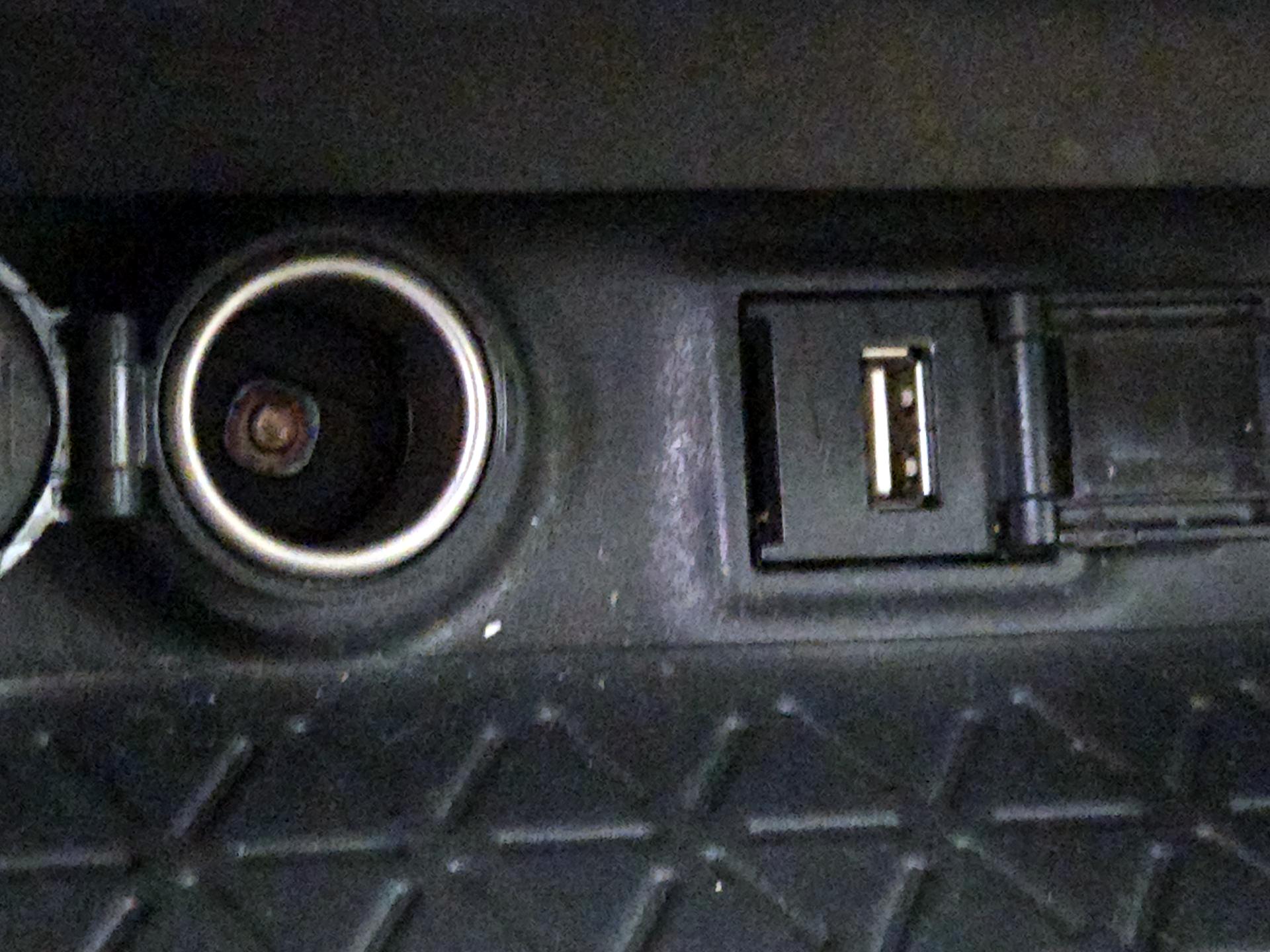 Thumbnail: 2022 Toyota RAV4 - 18