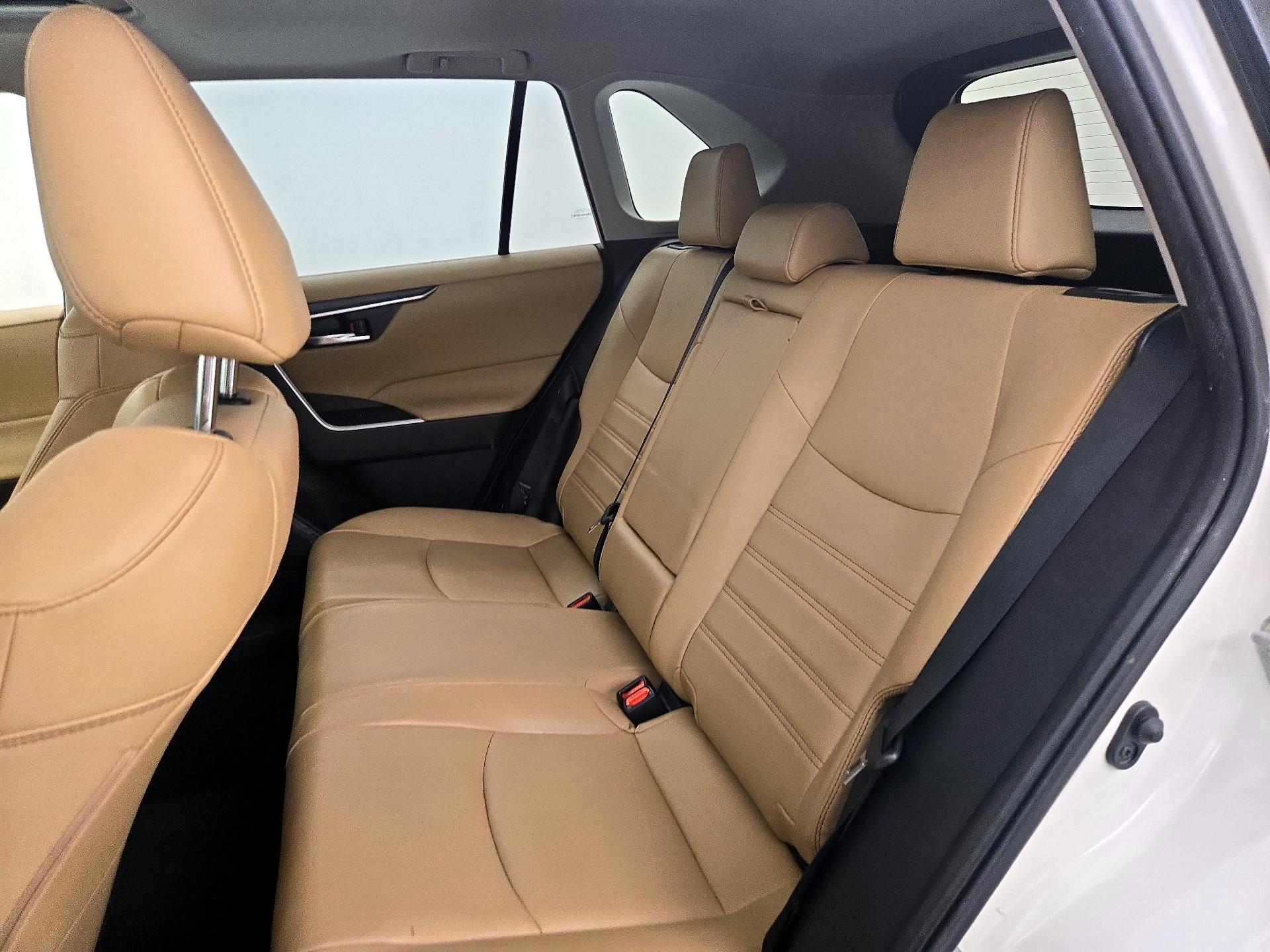 Thumbnail: 2022 Toyota RAV4 - 20