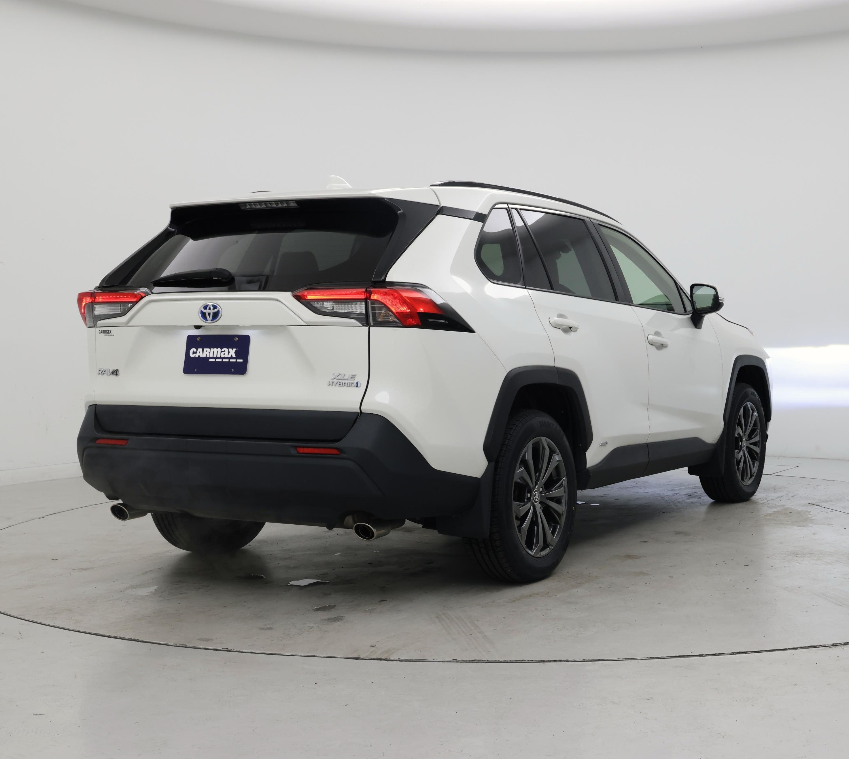 Thumbnail: 2022 Toyota RAV4 - 8