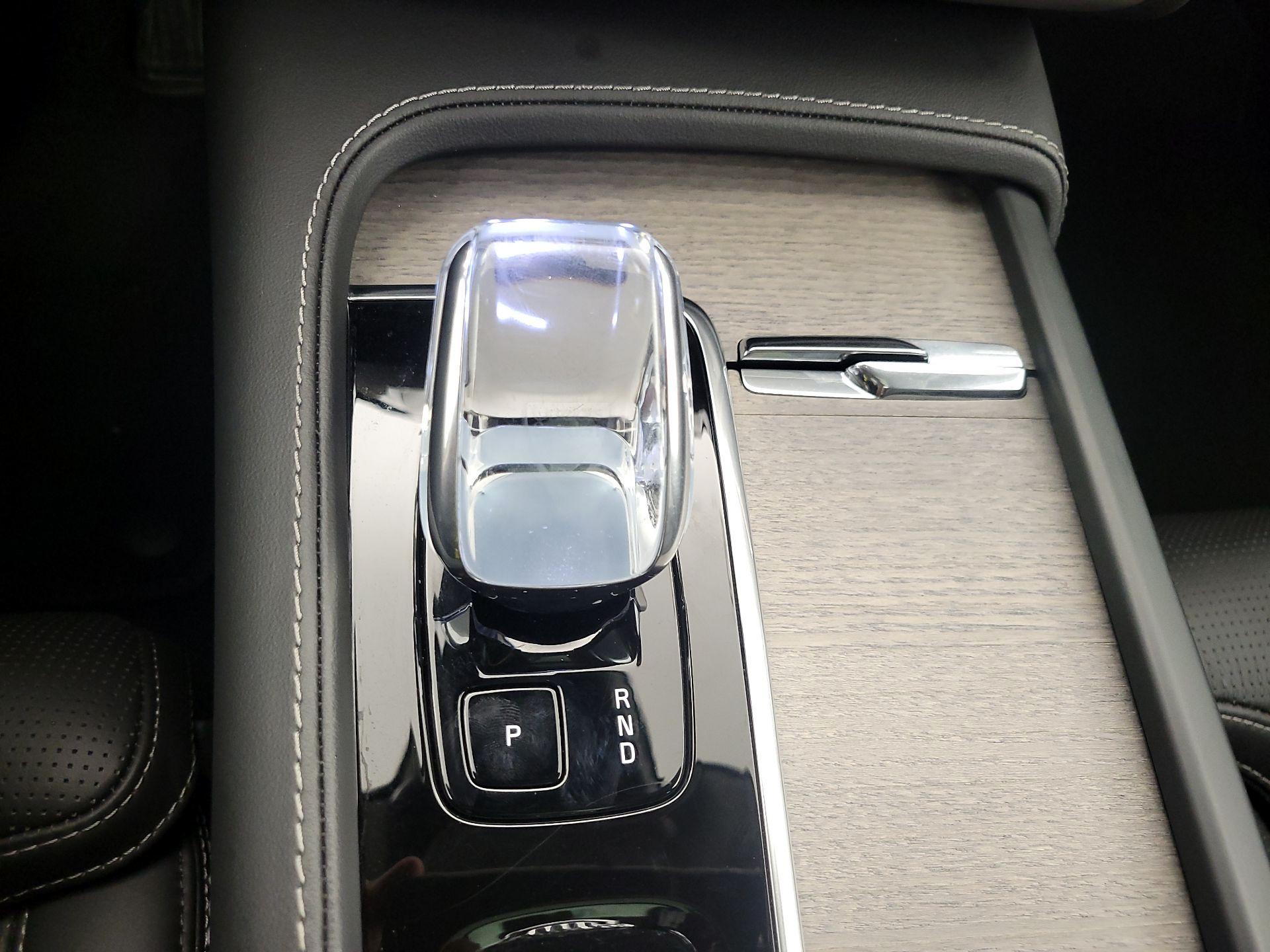 Thumbnail: 2023 Volvo XC90 - 18