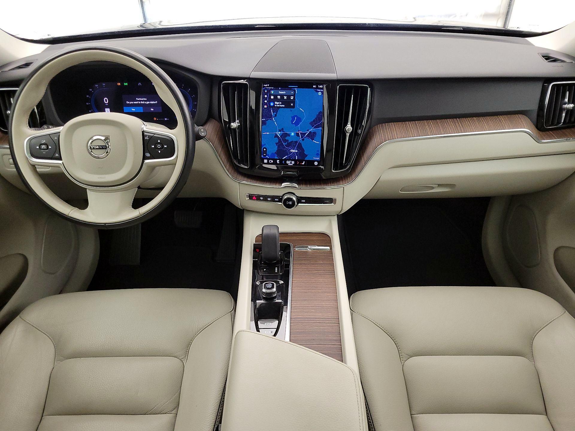 Thumbnail: 2022 Volvo XC60 - 9