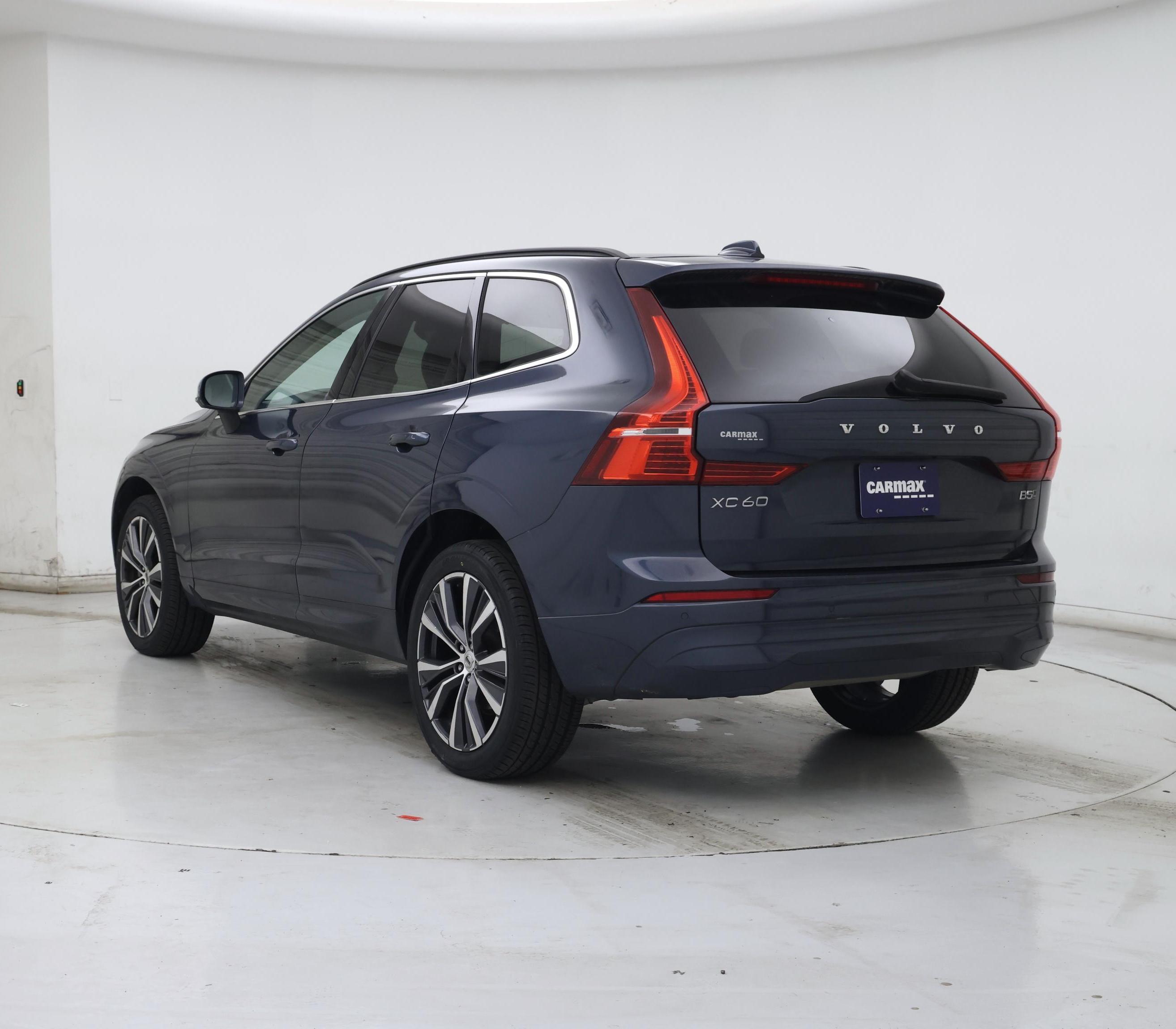Thumbnail: 2022 Volvo XC60 - 2