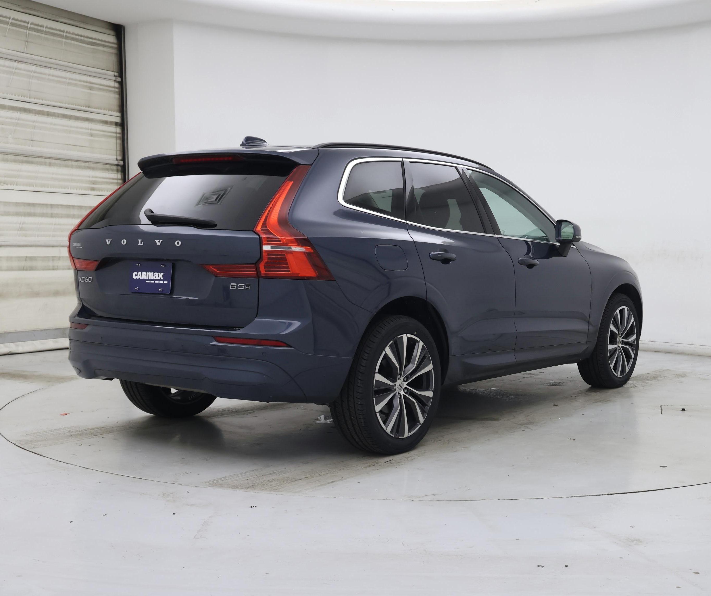 Thumbnail: 2022 Volvo XC60 - 8