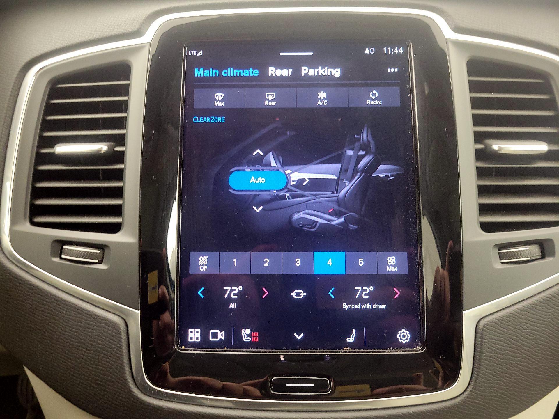 Thumbnail: 2024 Volvo XC90 - 16