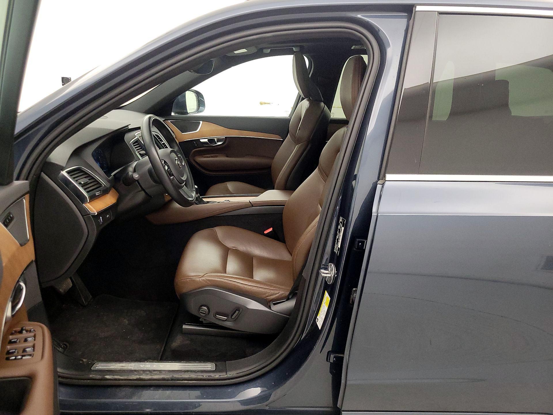 Thumbnail: 2022 Volvo XC90 - 11