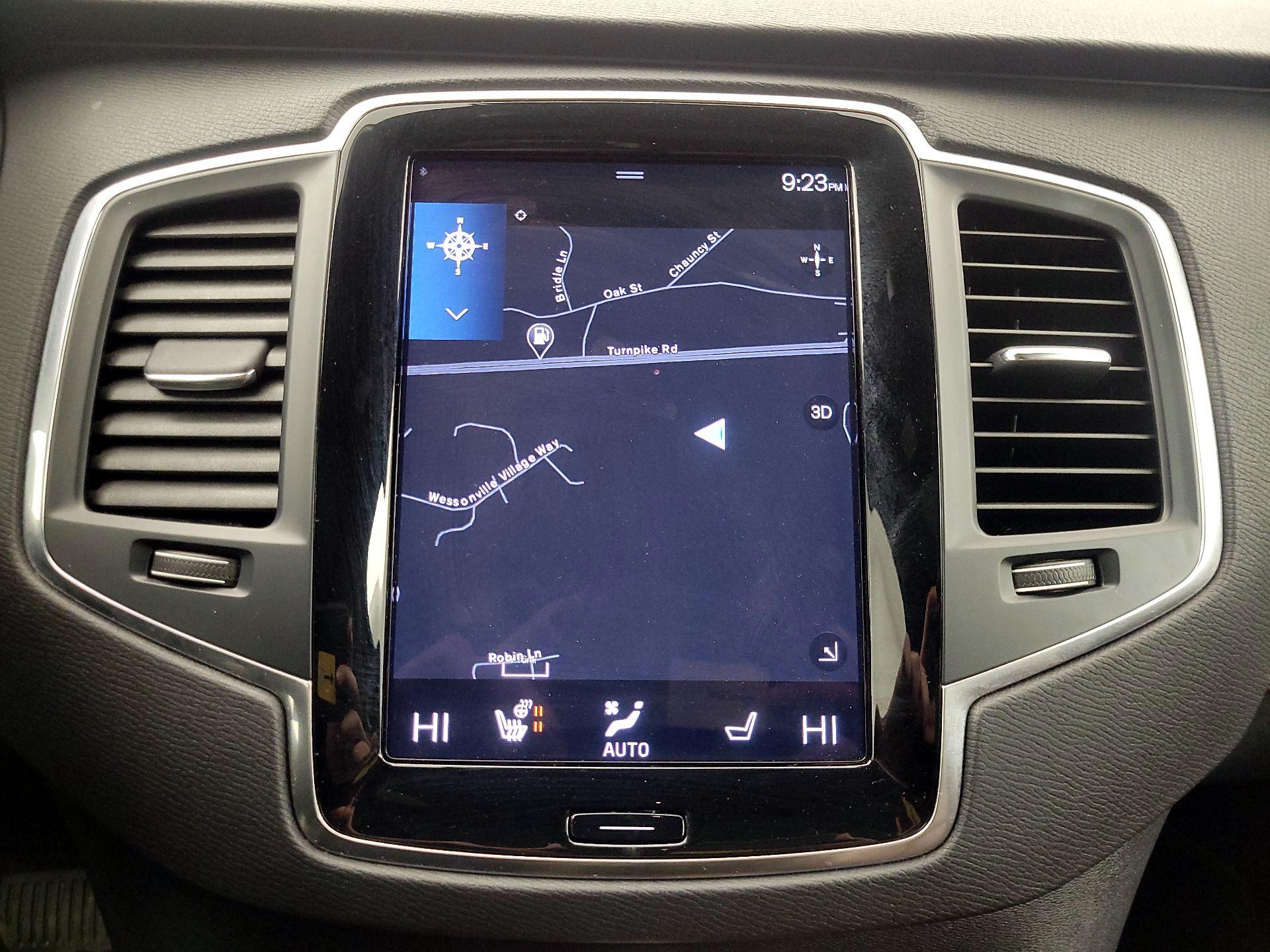 Thumbnail: 2022 Volvo XC90 - 14