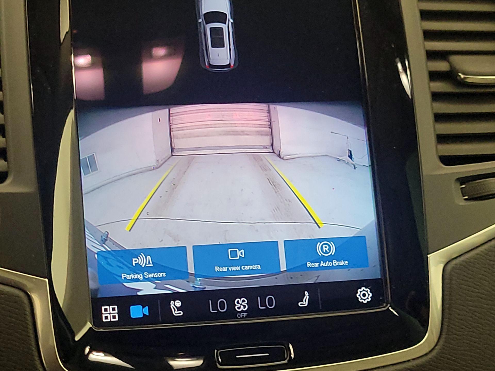 Thumbnail: 2023 Volvo XC90 - 14