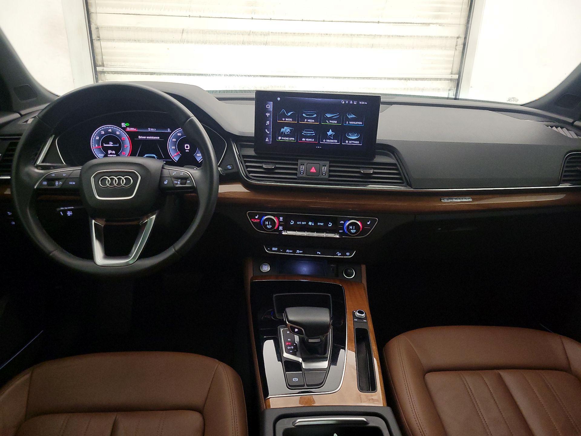 Thumbnail: 2022 Audi Q5 - 9