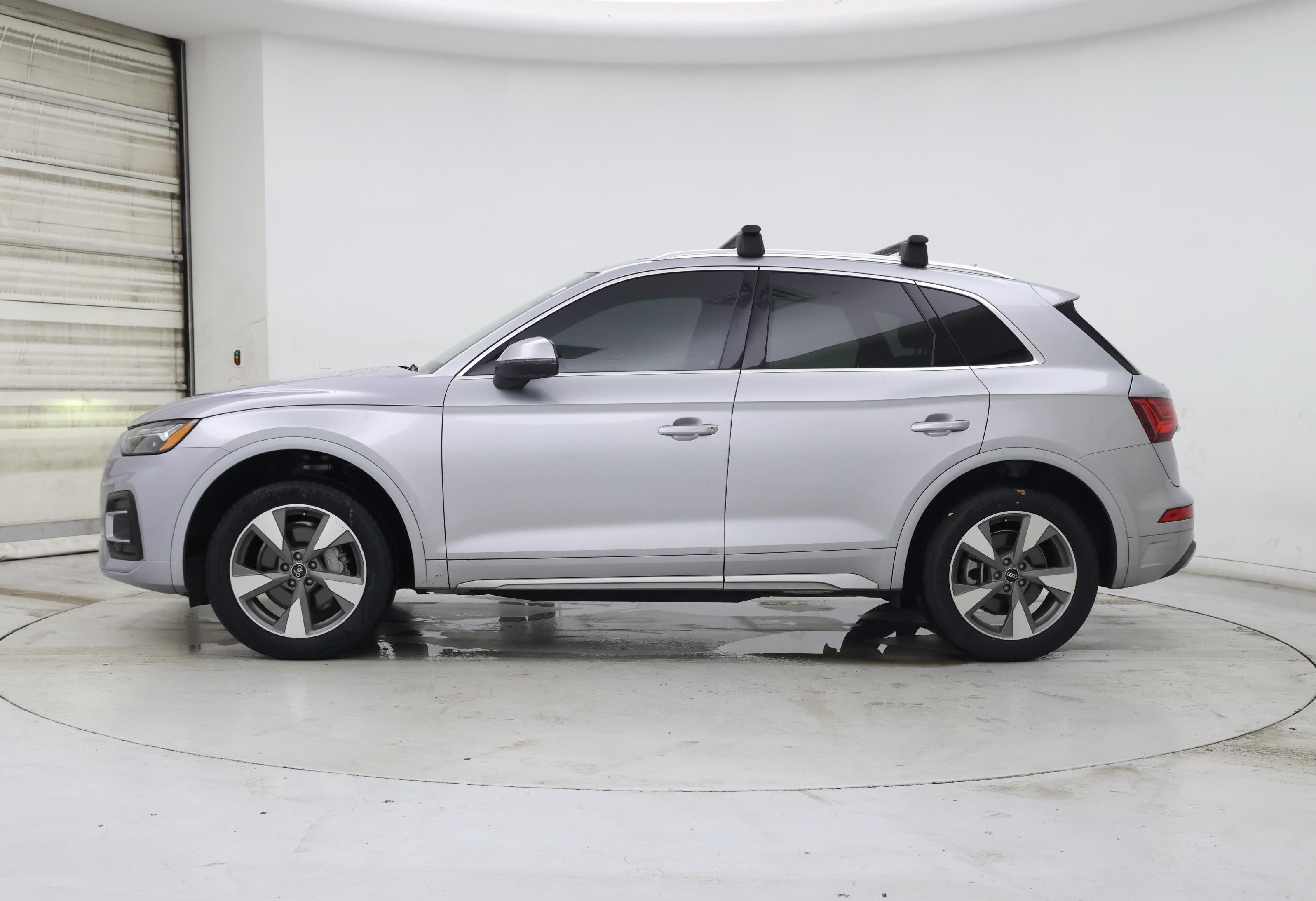Thumbnail: 2022 Audi Q5 - 3