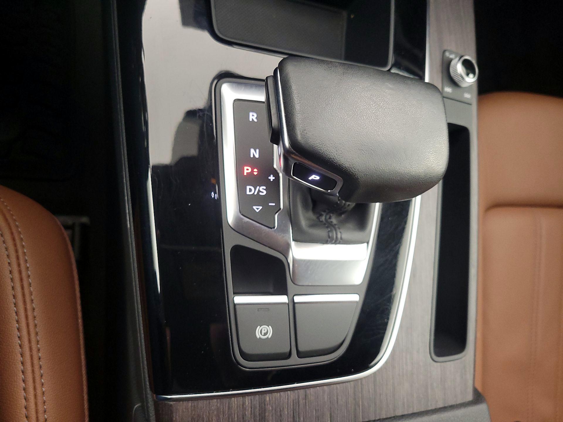 Thumbnail: 2023 Audi Q5 - 17