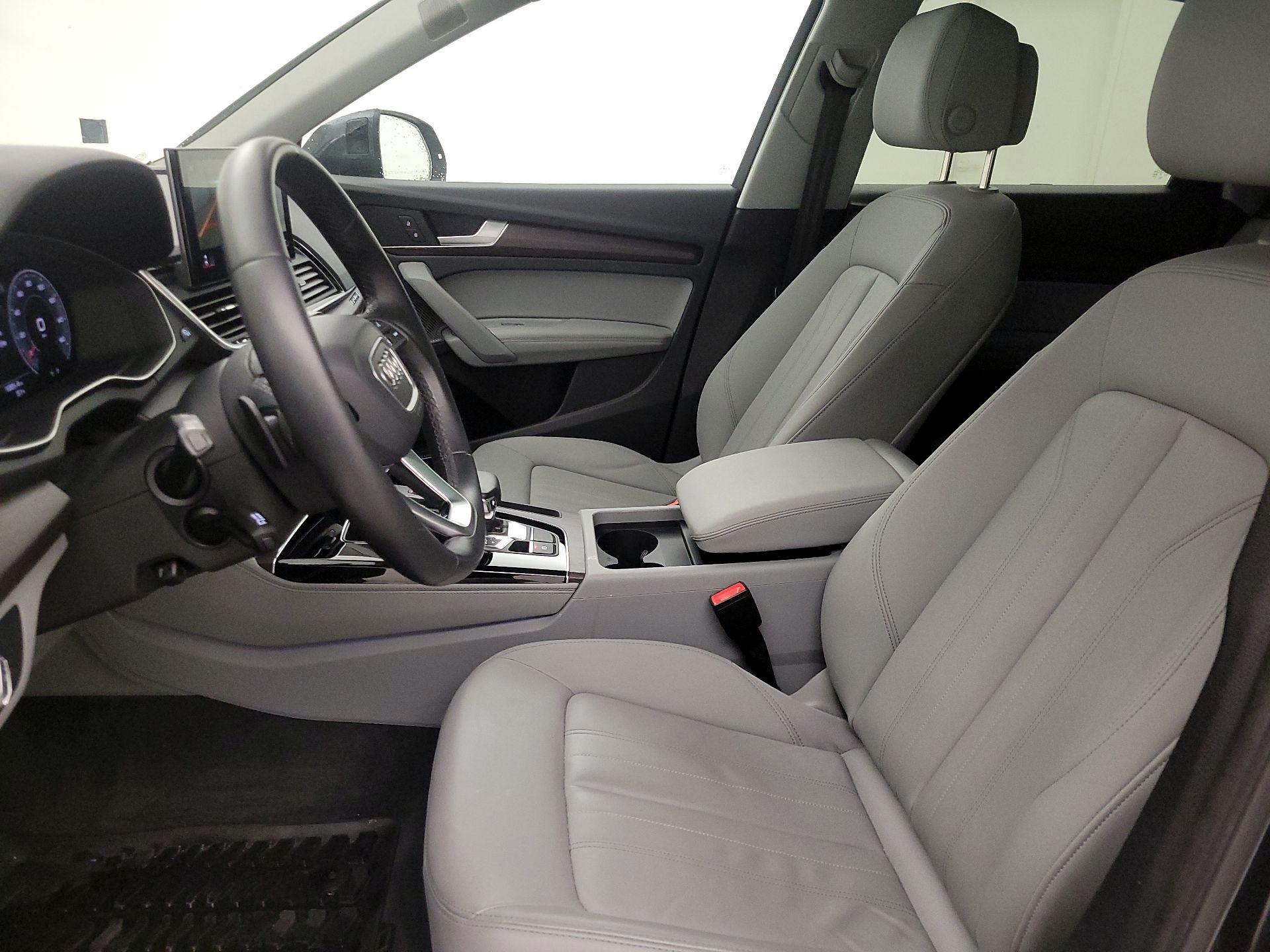 Thumbnail: 2023 Audi Q5 - 11