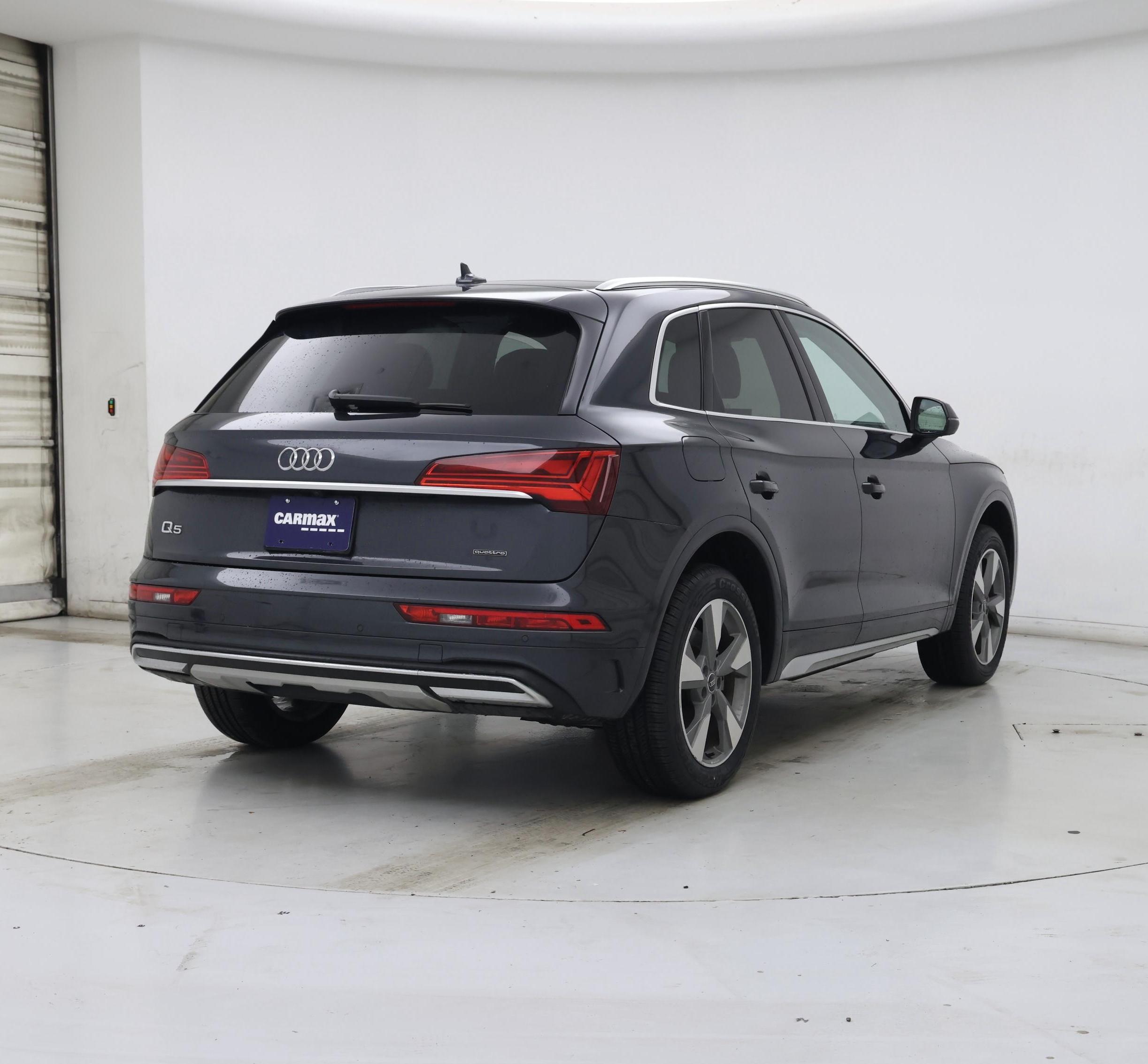 Thumbnail: 2023 Audi Q5 - 8