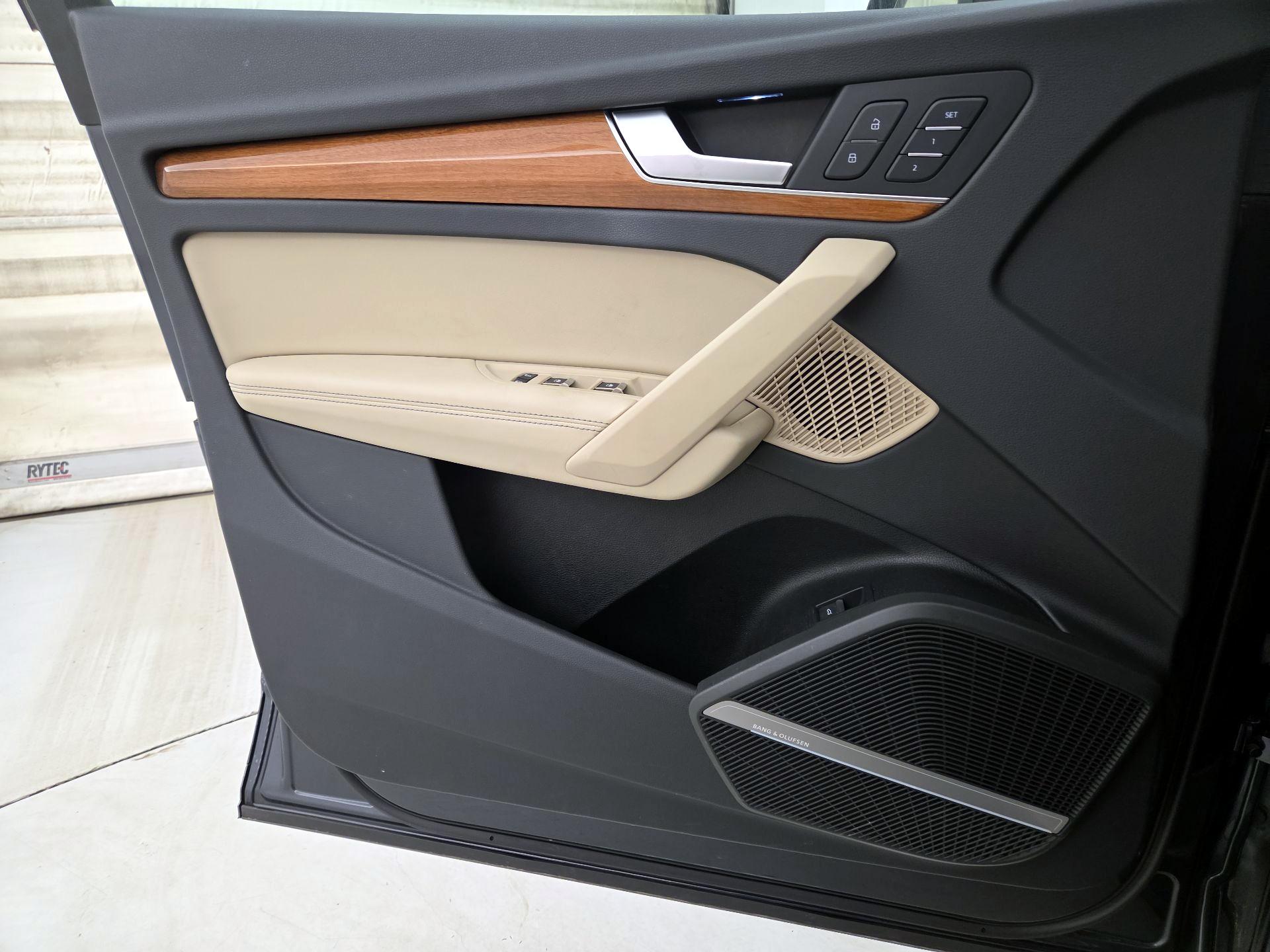 Thumbnail: 2023 Audi Q5 - 12