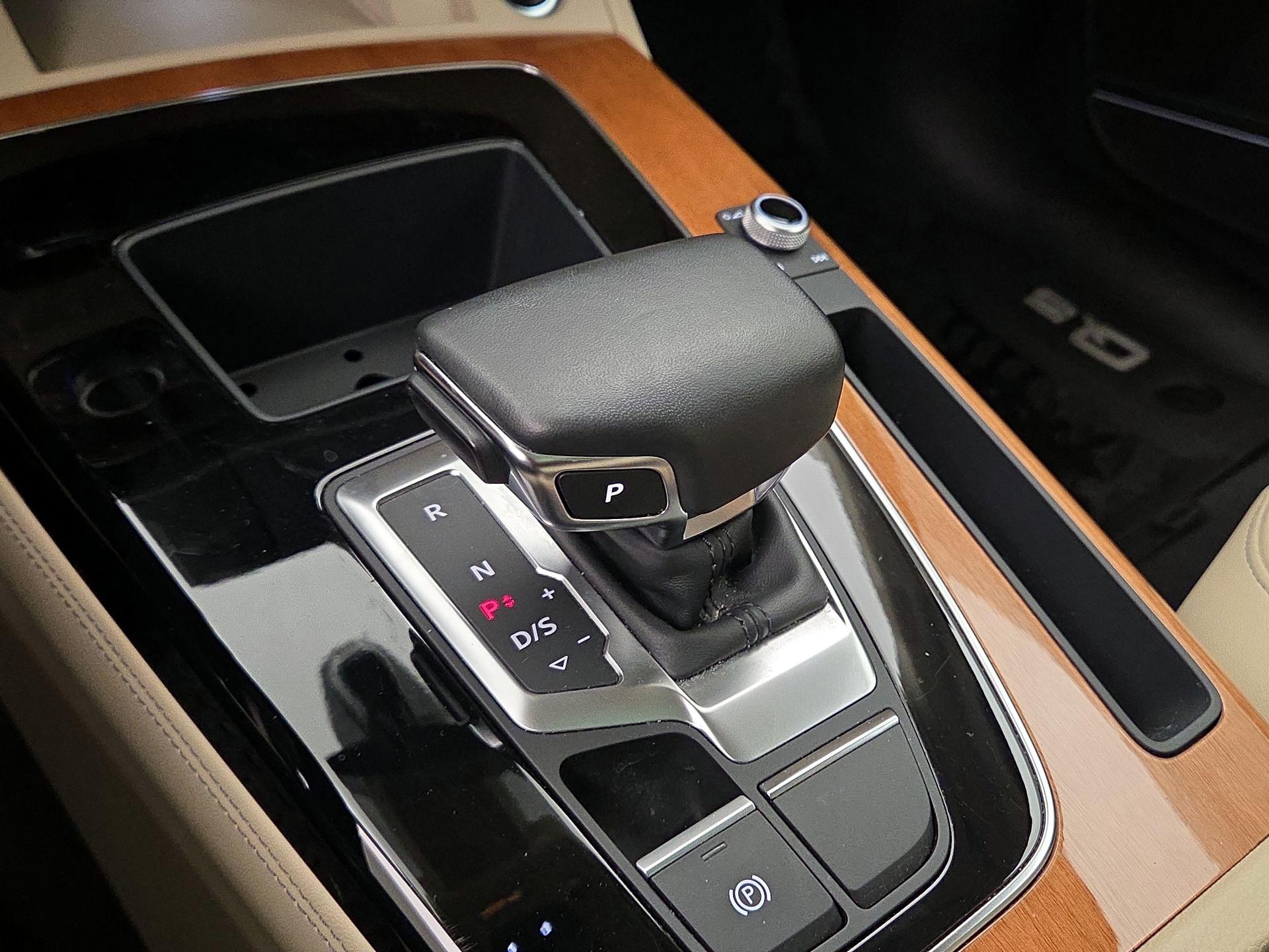 Thumbnail: 2023 Audi Q5 - 17