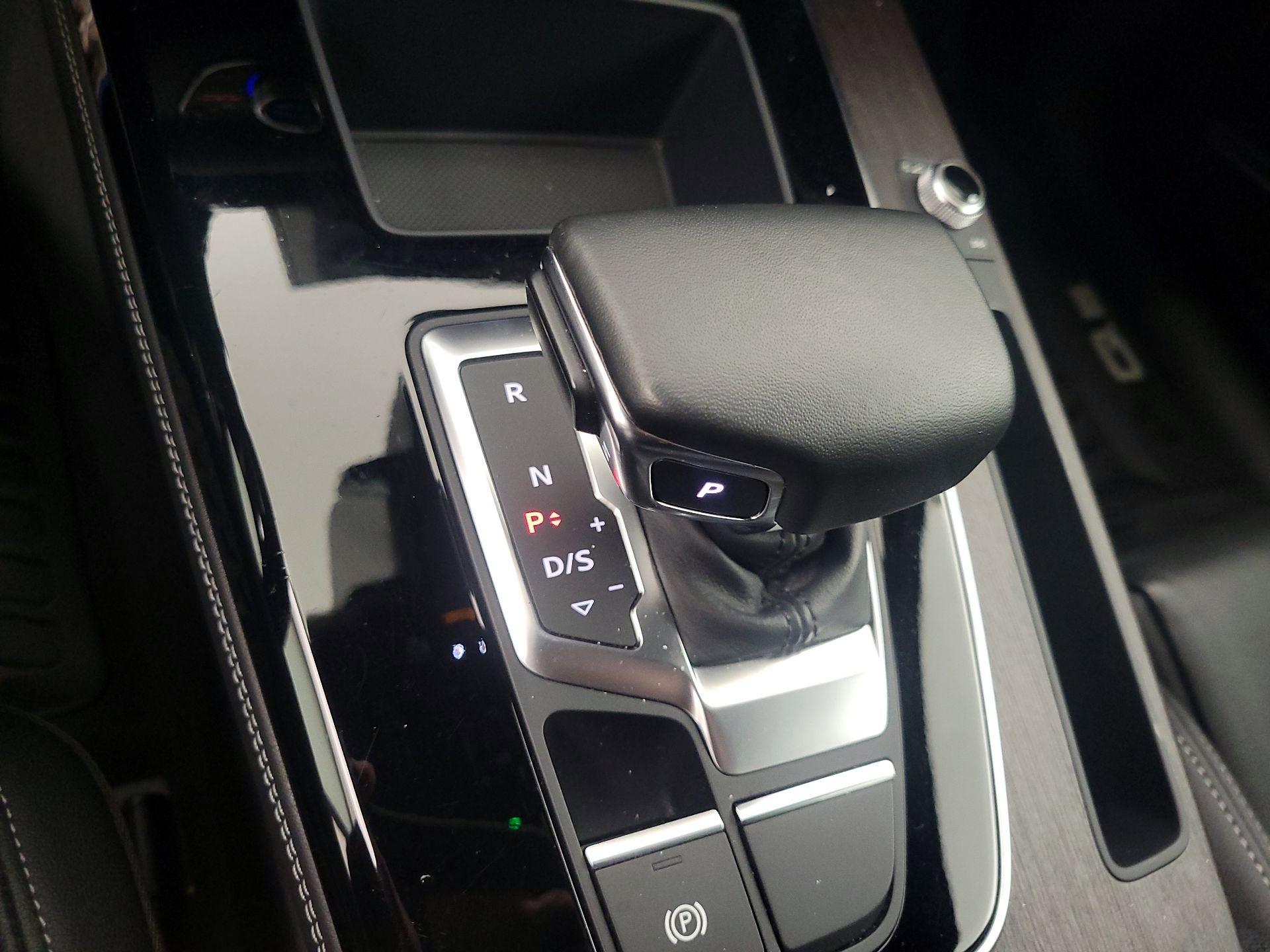 Thumbnail: 2023 Audi Q5 - 16