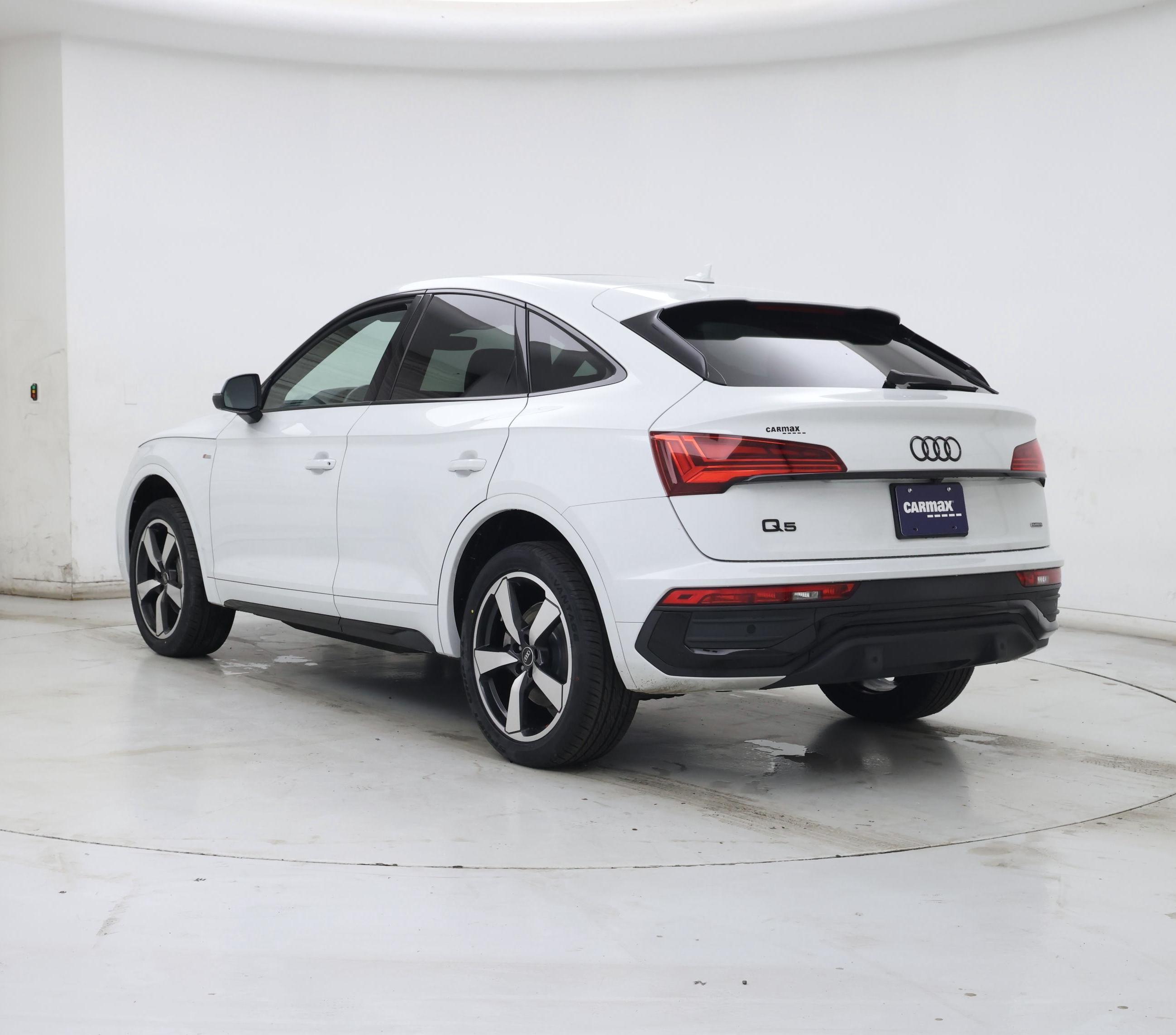 Thumbnail: 2023 Audi Q5 - 2