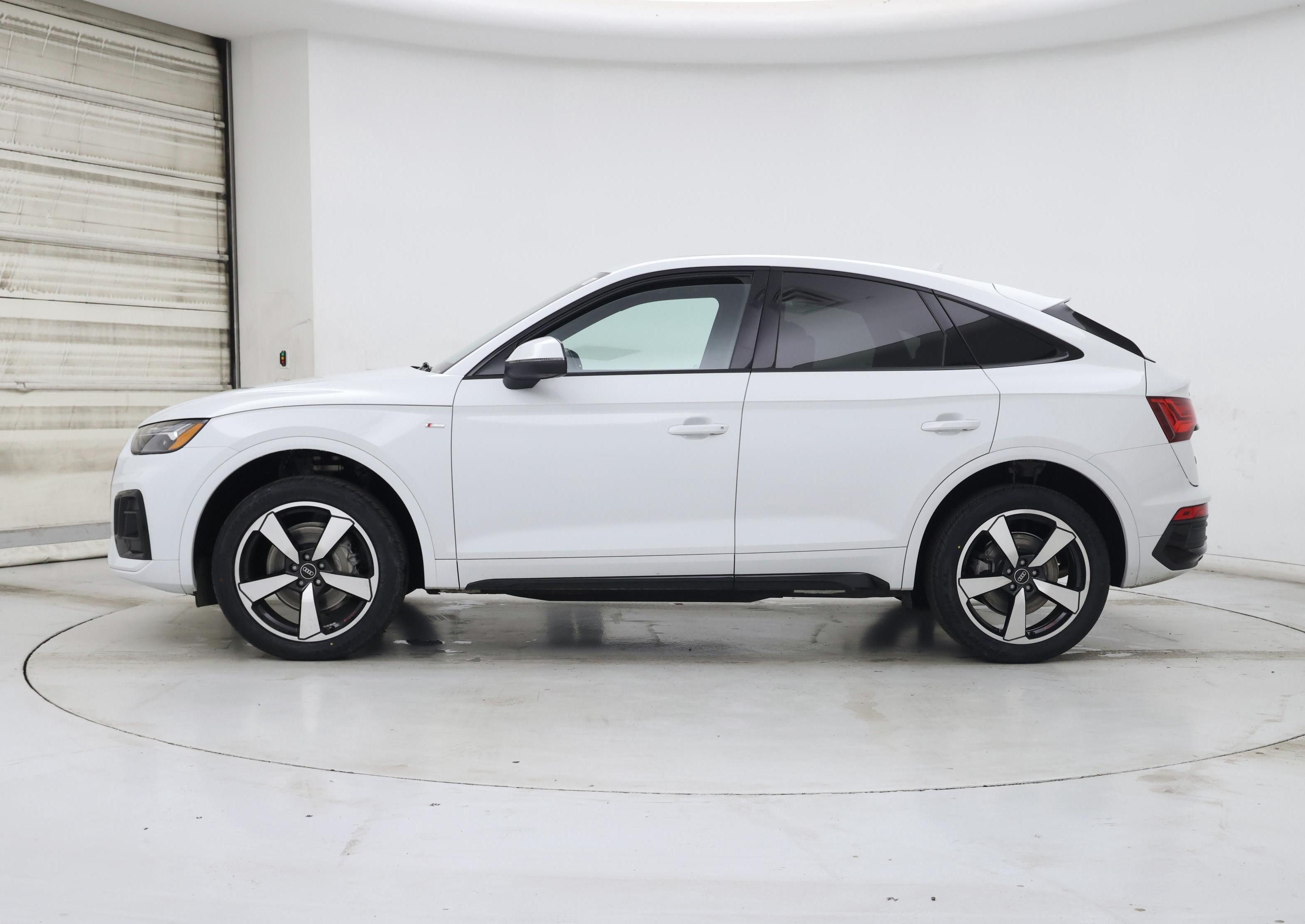 Thumbnail: 2023 Audi Q5 - 3